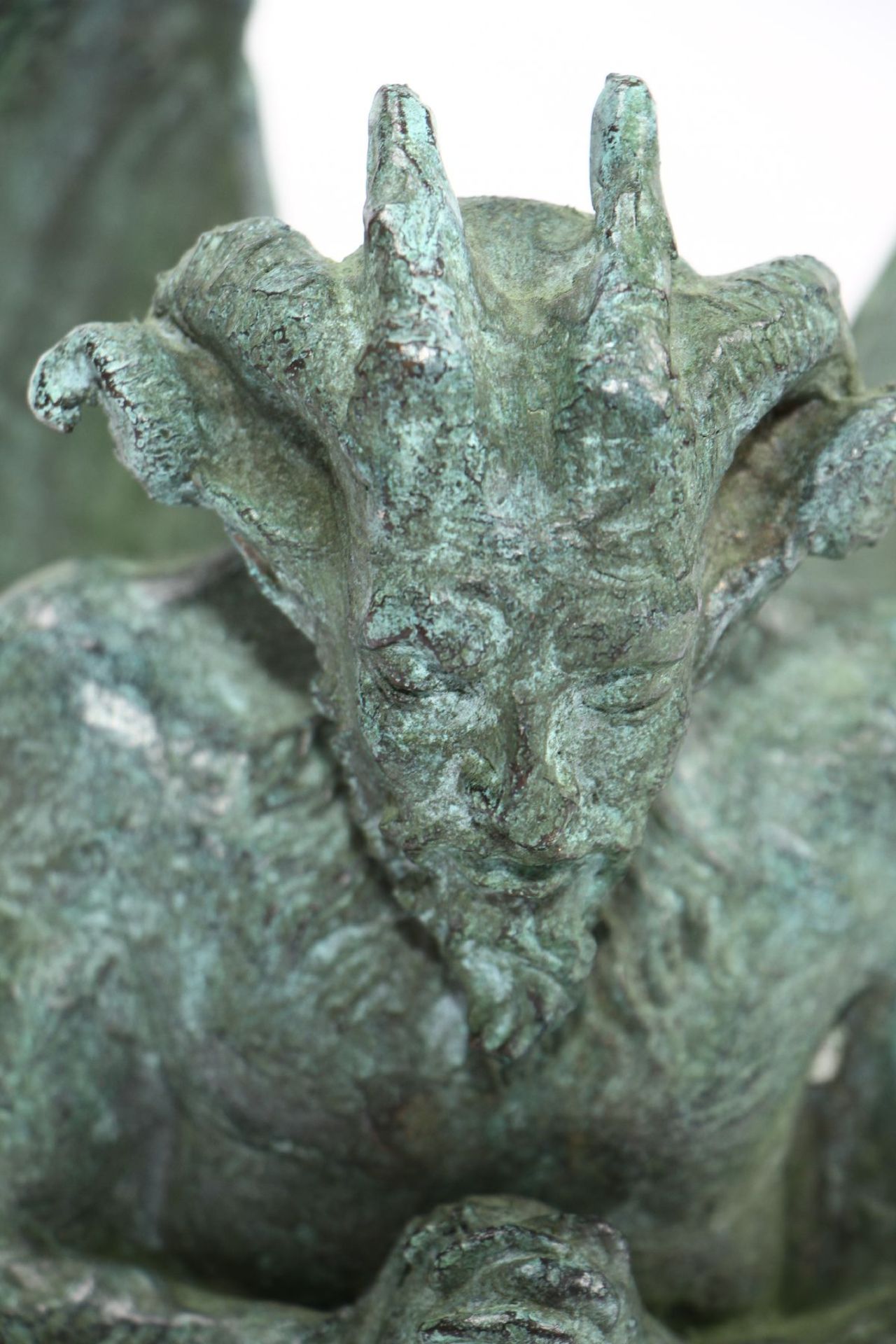 Praying Satan, bronze, green and dark green patinated, in humble posture, detailed molding, heavy - Bild 2 aus 2