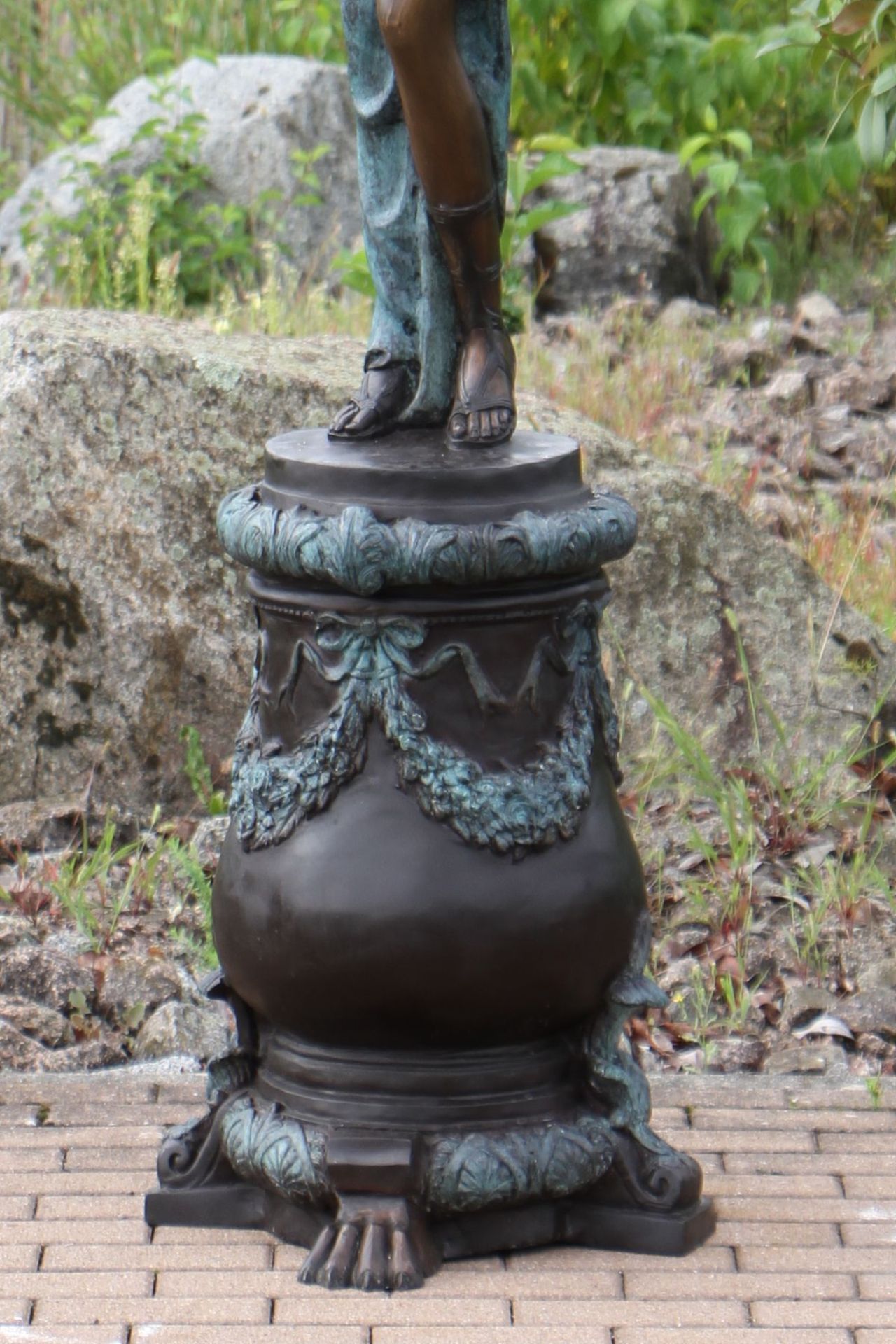 Light Bringer, based on an antique model, 2 pieces, bronze, green and brown patinated, figure is - Bild 5 aus 5