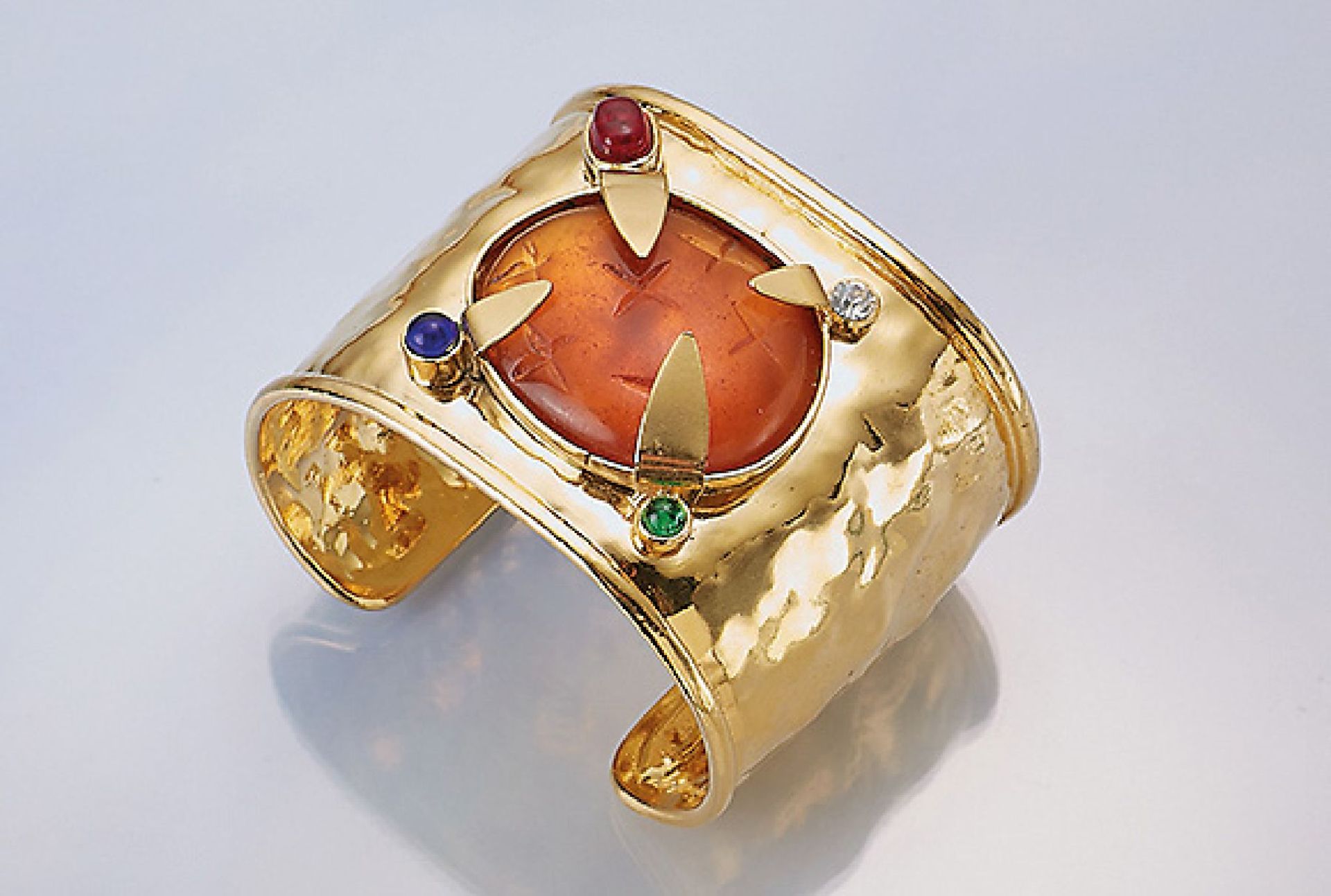 Designer's bangle DAUM/Nancy , metal gilded,unusual design, beaten, glassstones in different sizes