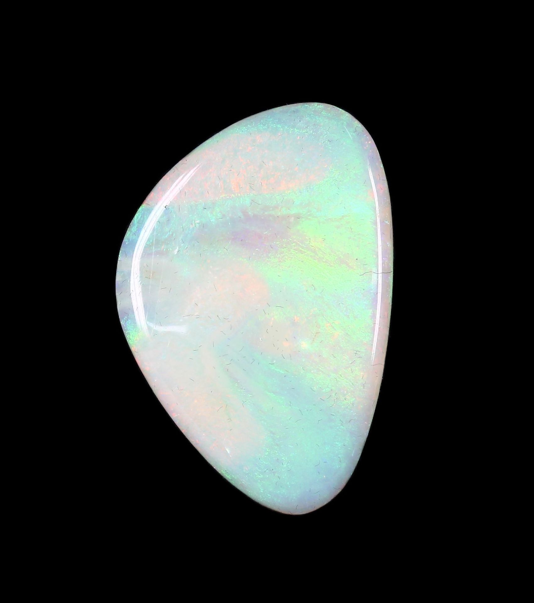 Loose opal , approx. 9.63 ct, play of colours in green, red and yellowLoser Opal ca. 9.63 ct,