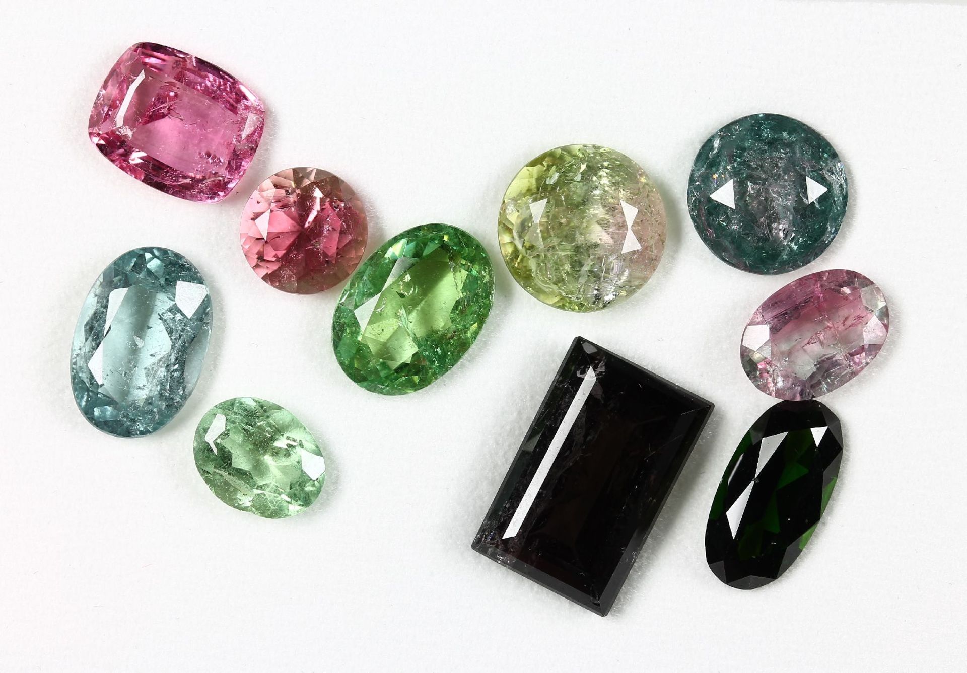 Lot loose tourmalines , total approx. 57.51 ct, different shapes, sizes and claritiesLot lose