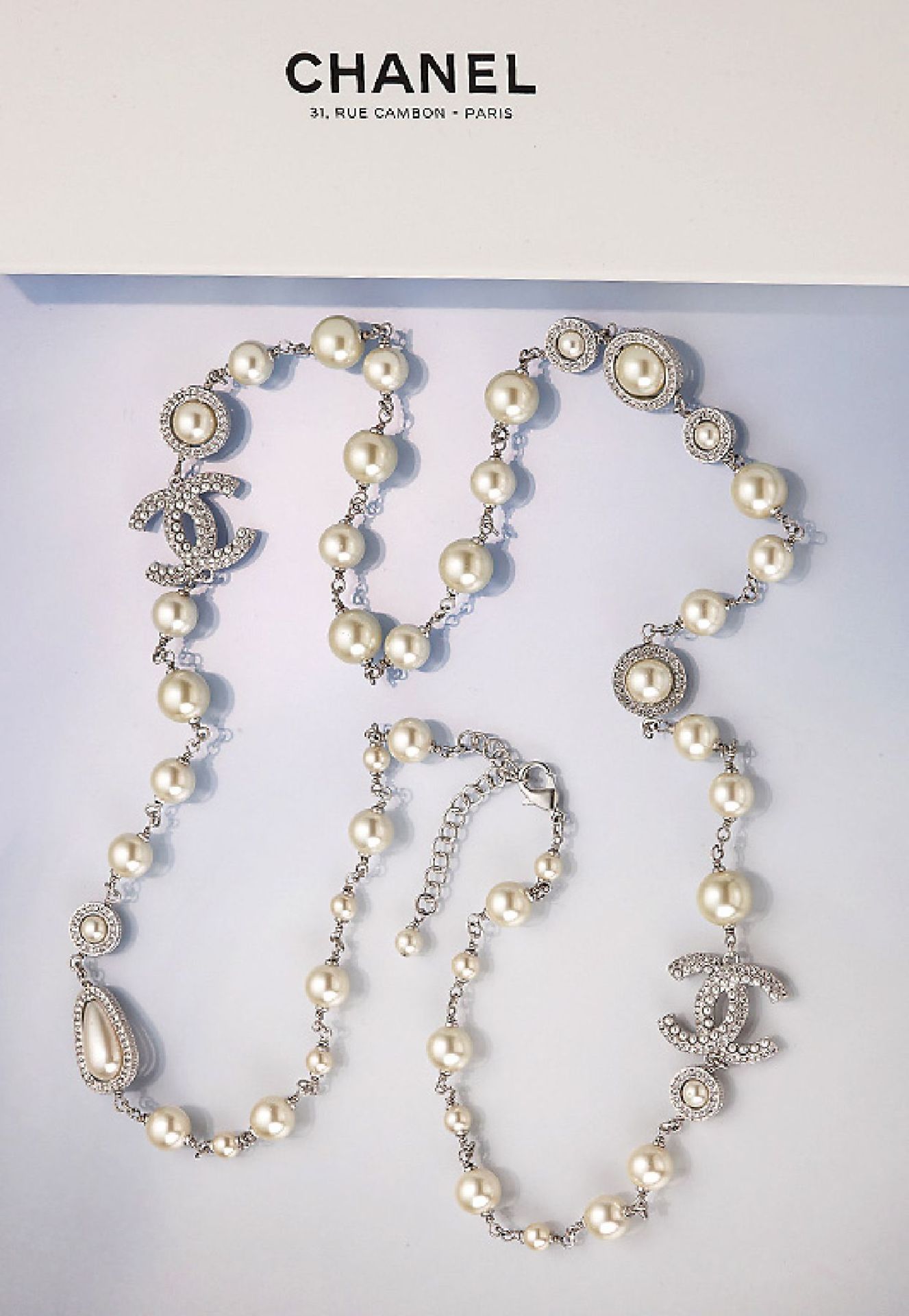 CHANEL necklace, France , metal, artificial pearls, as well as colourless Swarovsky stones, l.
