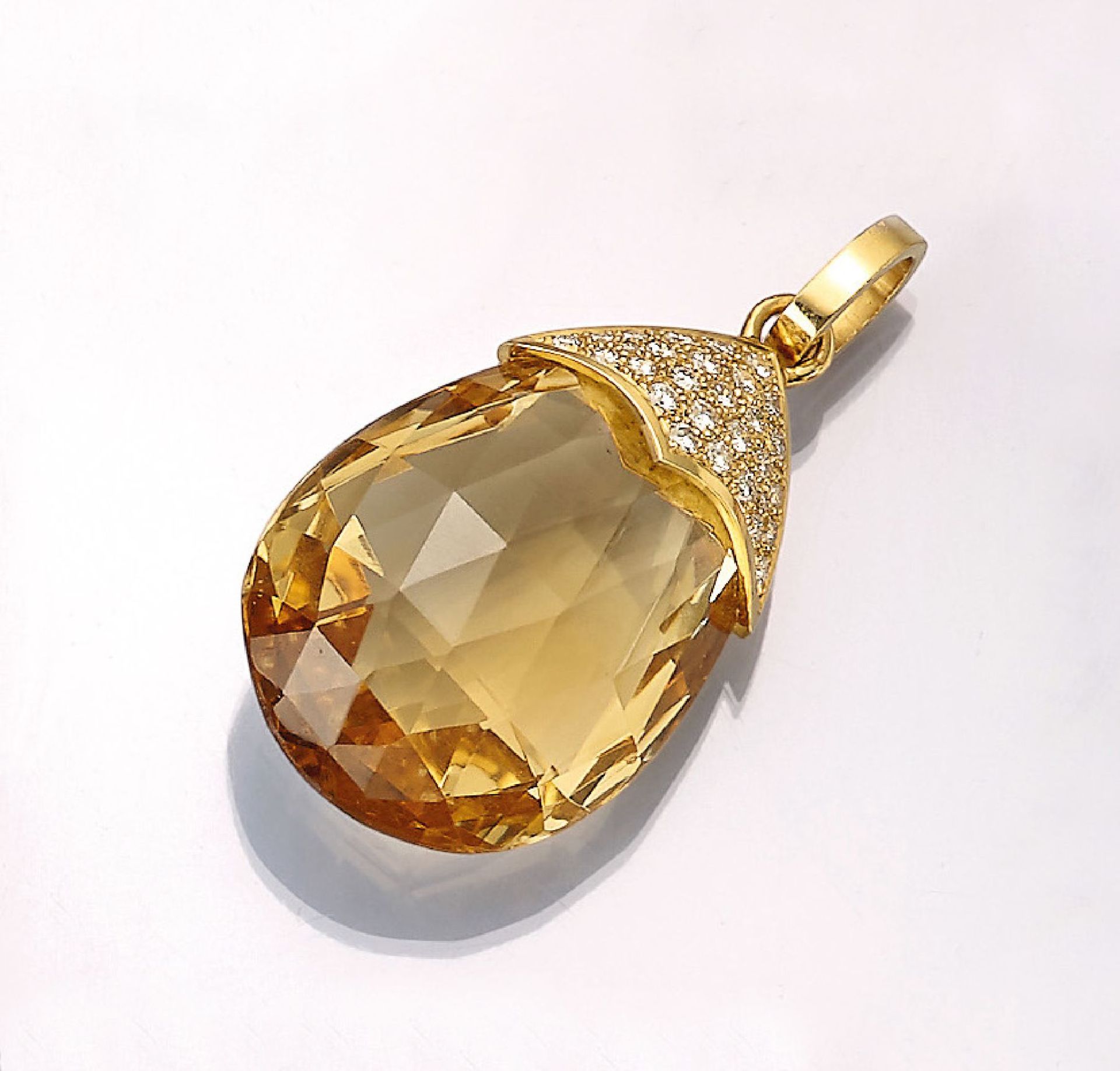 18 kt gold pendant with citrine and brilliants , YG 750/000, bevelled citrine pears approx.144 ct,