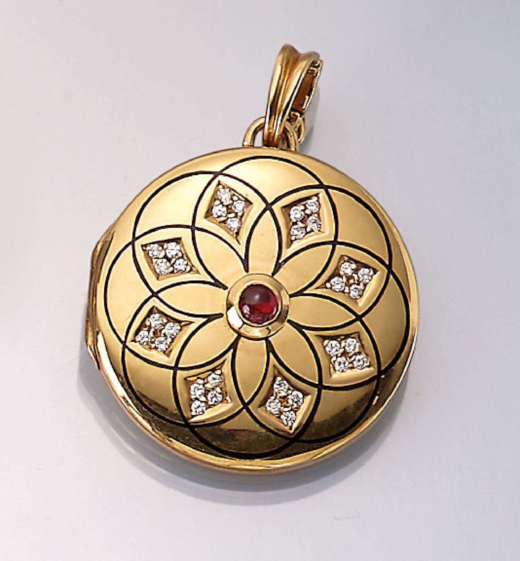 18 kt gold locketpendant with ruby and brilliants , VICTOR MAYER, YG 750/000, centered ruby cabochon