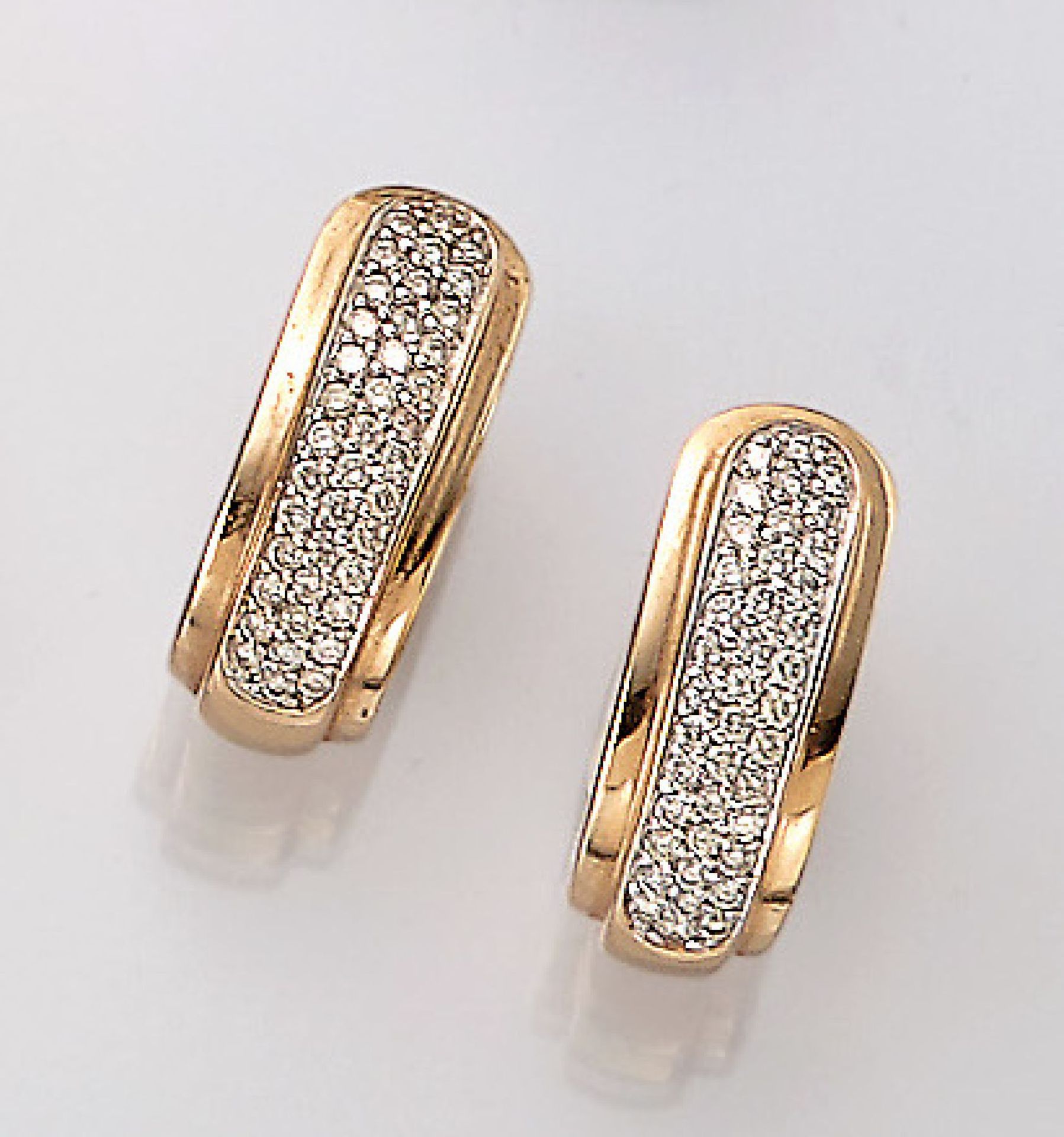 Pair of 14 kt gold earrings with brilliants , YG/WG 585/000, brilliants total approx. 1.0 ct Top