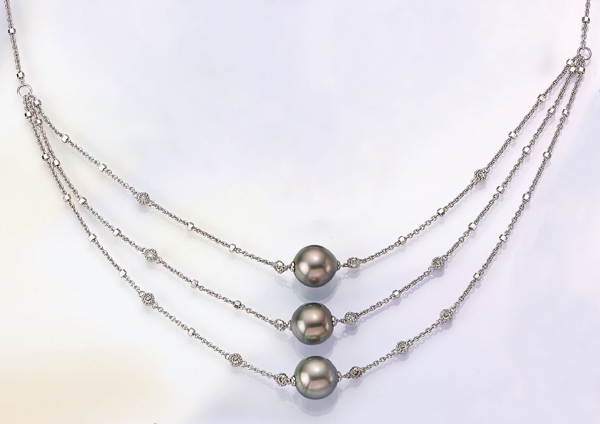 18 kt gold SCHOEFFEL necklace with cultured tahitian pearls and brilliants , WG 750/000,3 silver - Bild 2 aus 2