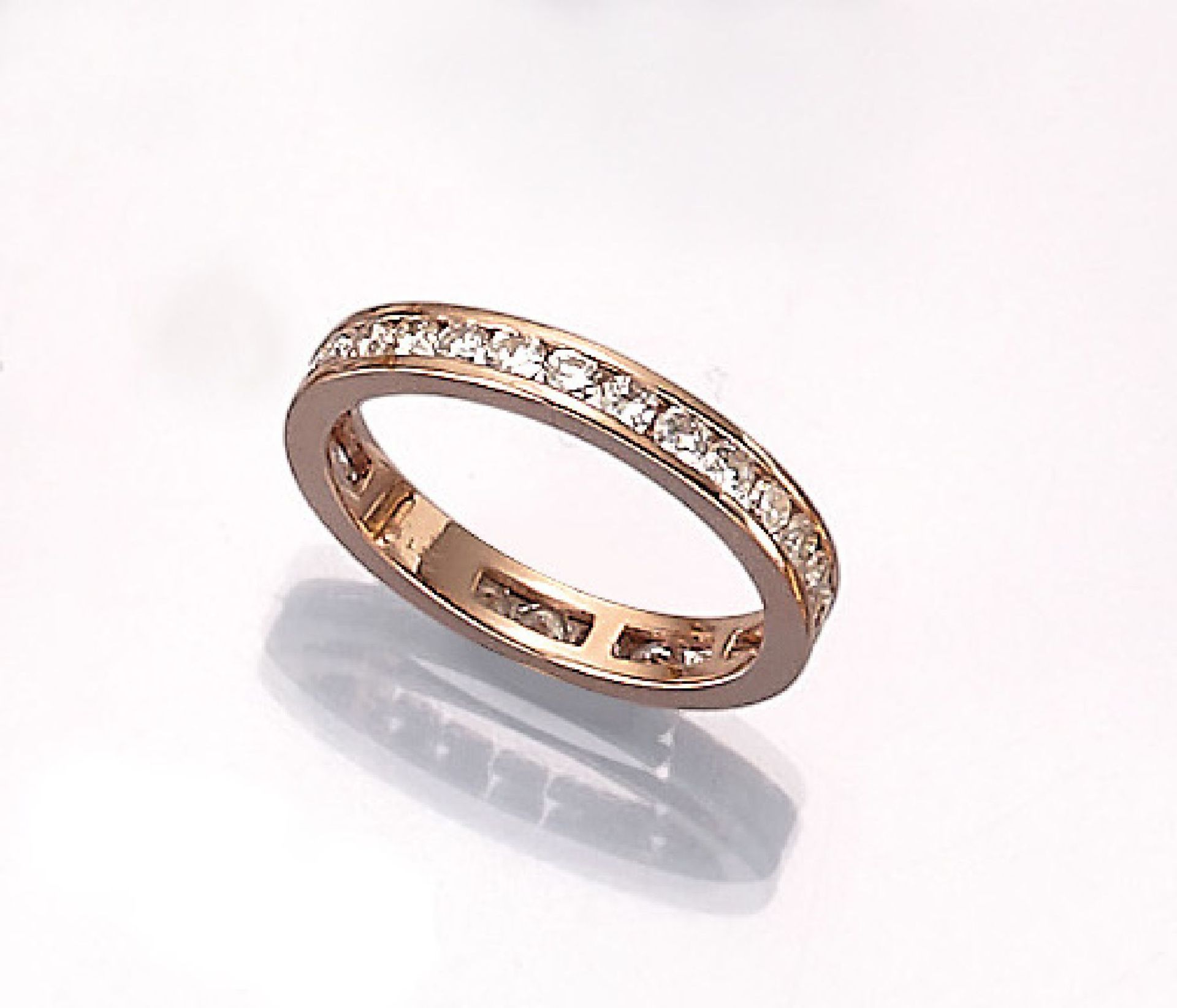 14 kt gold memoryring with brilliants , RG 585/000, brilliants total approx. 1.22 ct Top Wesselton-