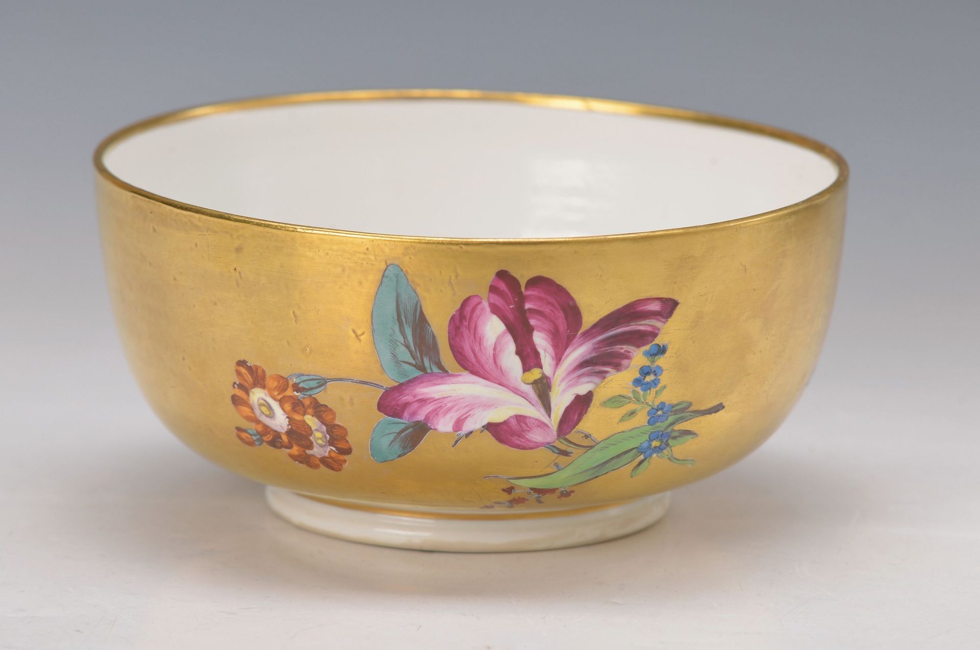 pompous bowl, Höchst, around 1765-70, of the Goldfond Set, painter Jacob Melchior Höckel, very