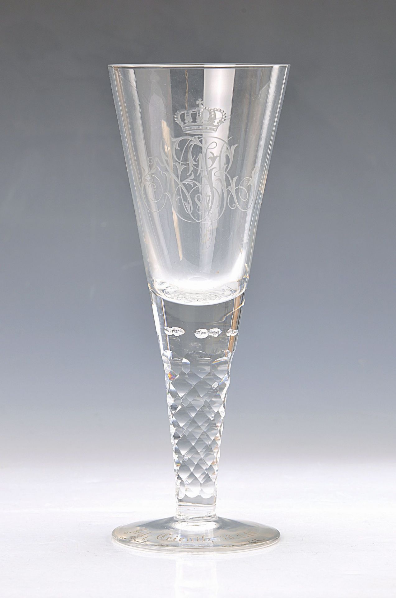 Large Officer glass, German, around 1880, etched decor, with air bubbles, H. 28 cm, crowned