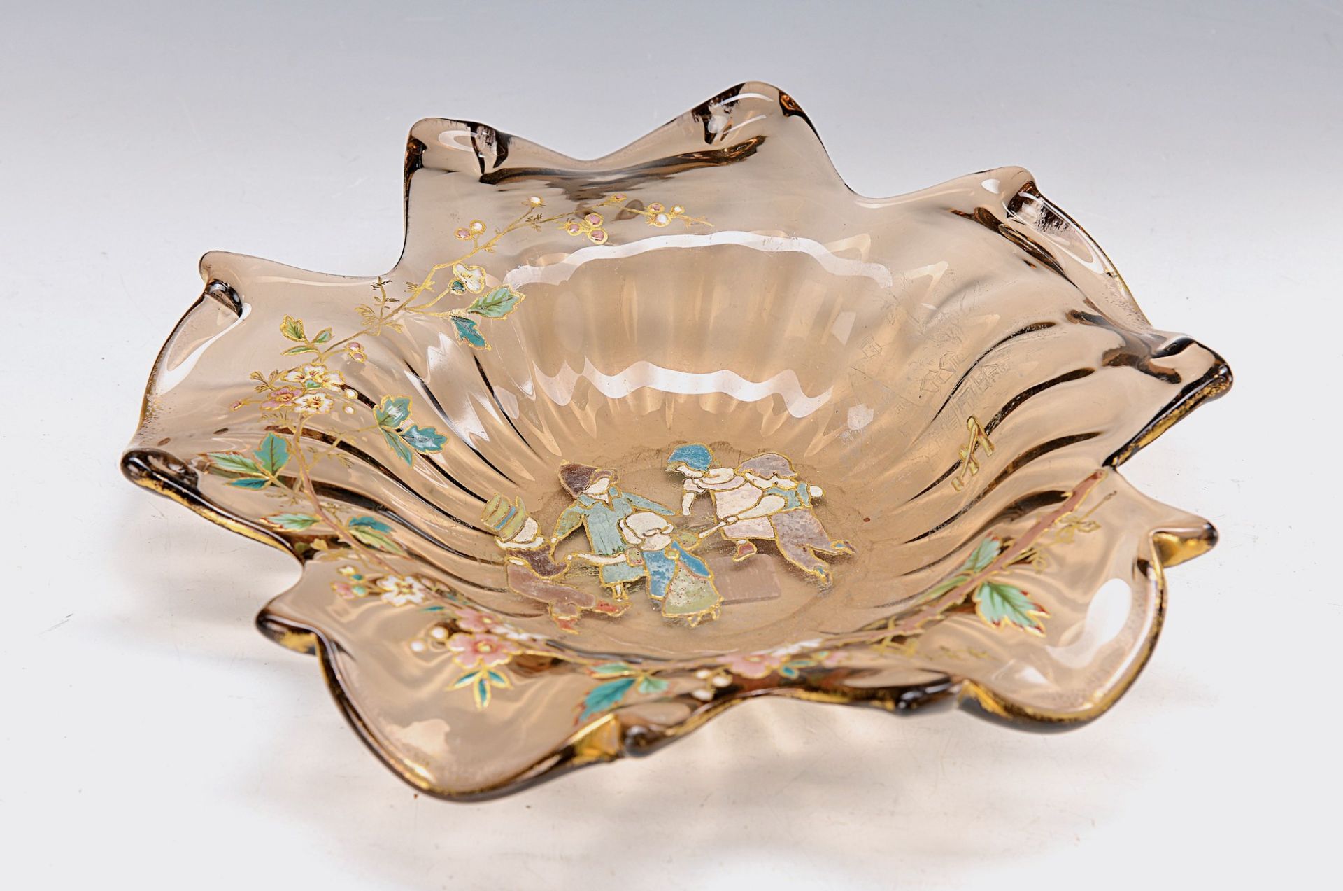 pompous bowl, E. Gallé Nancy, around 1890-95, smoke coloured glass, fivefold extended and stepped