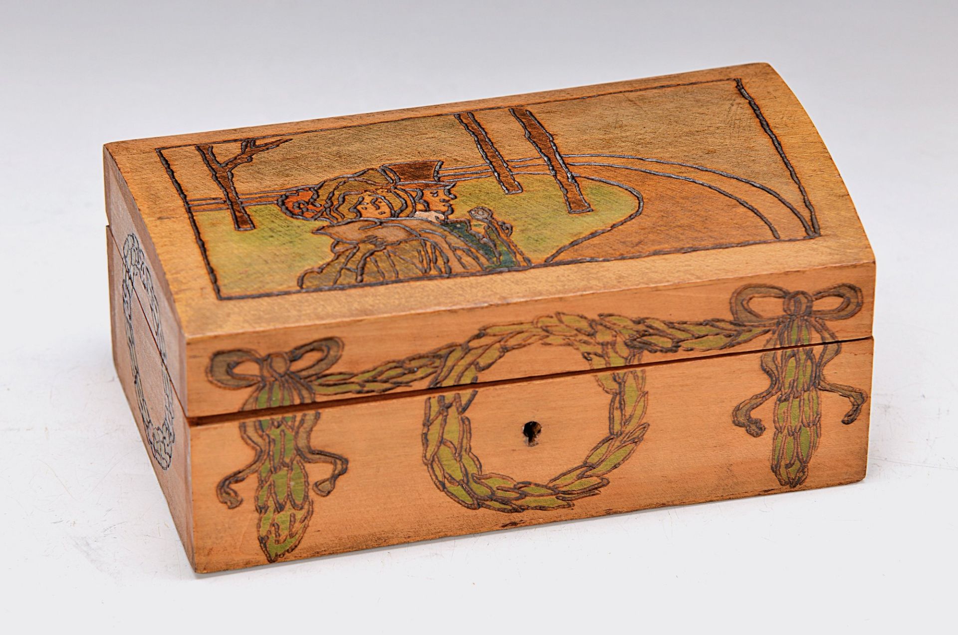 small wooden box, J. H. Vogeler, Worpsweder Werkstätten, around 1910, colorful abstract poker