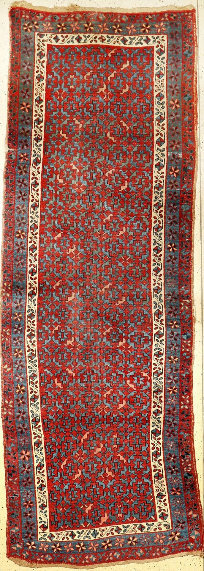 Northwest runner old, Persia, around 1920, wool on wool, approx. 307 x 106 cm, condition:4. Auction: