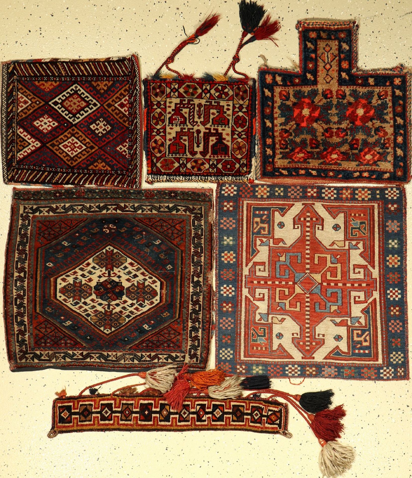 (5 lots) old bags, Persia, around 1920-1950, wool on wool, collectable, condition: 2-3. Auction: