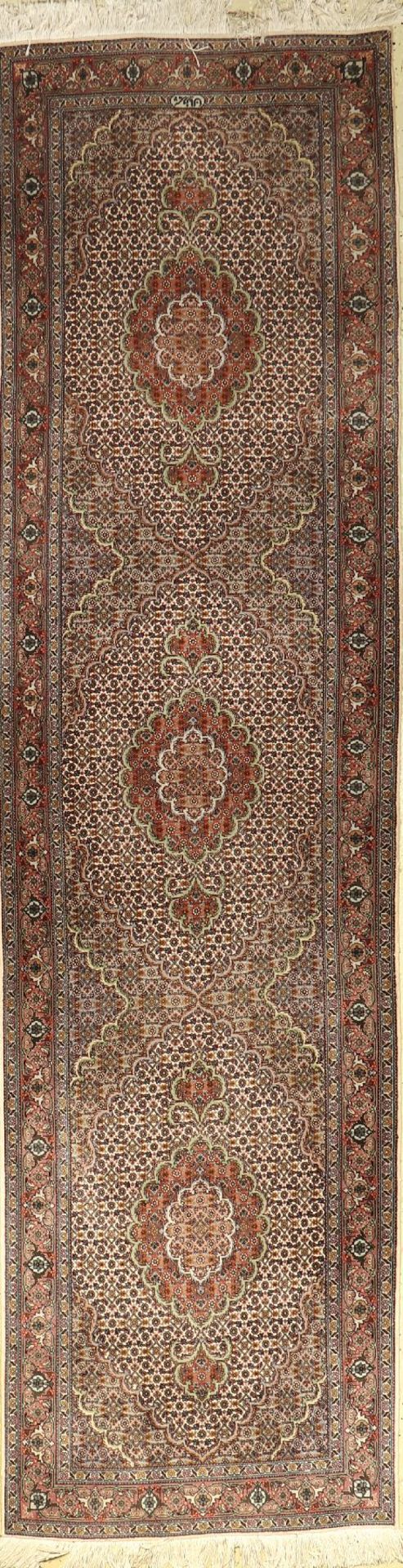 Tabriz fine runner, Persia, approx. 30 years, wool with silk, approx. 300 x 81 cm, condition: 2.