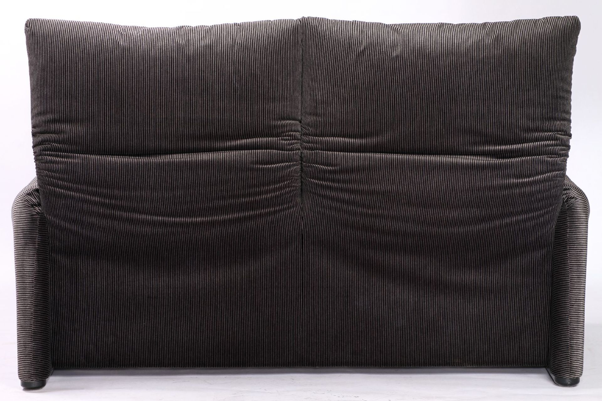 2-Seater Couch "Cassina", made in Italy, Modell: Maralunga, fabric cover vertical striped grey and - Bild 3 aus 5