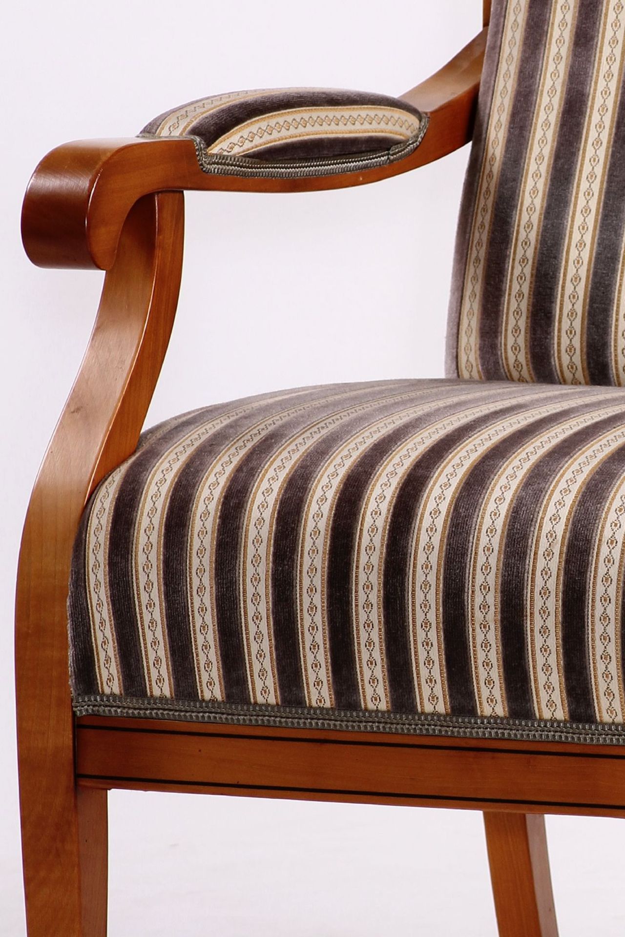 Armchair, in Biedermeier style, solid cherry, elegantly curved on all sides, high-quality fabric - Bild 3 aus 3