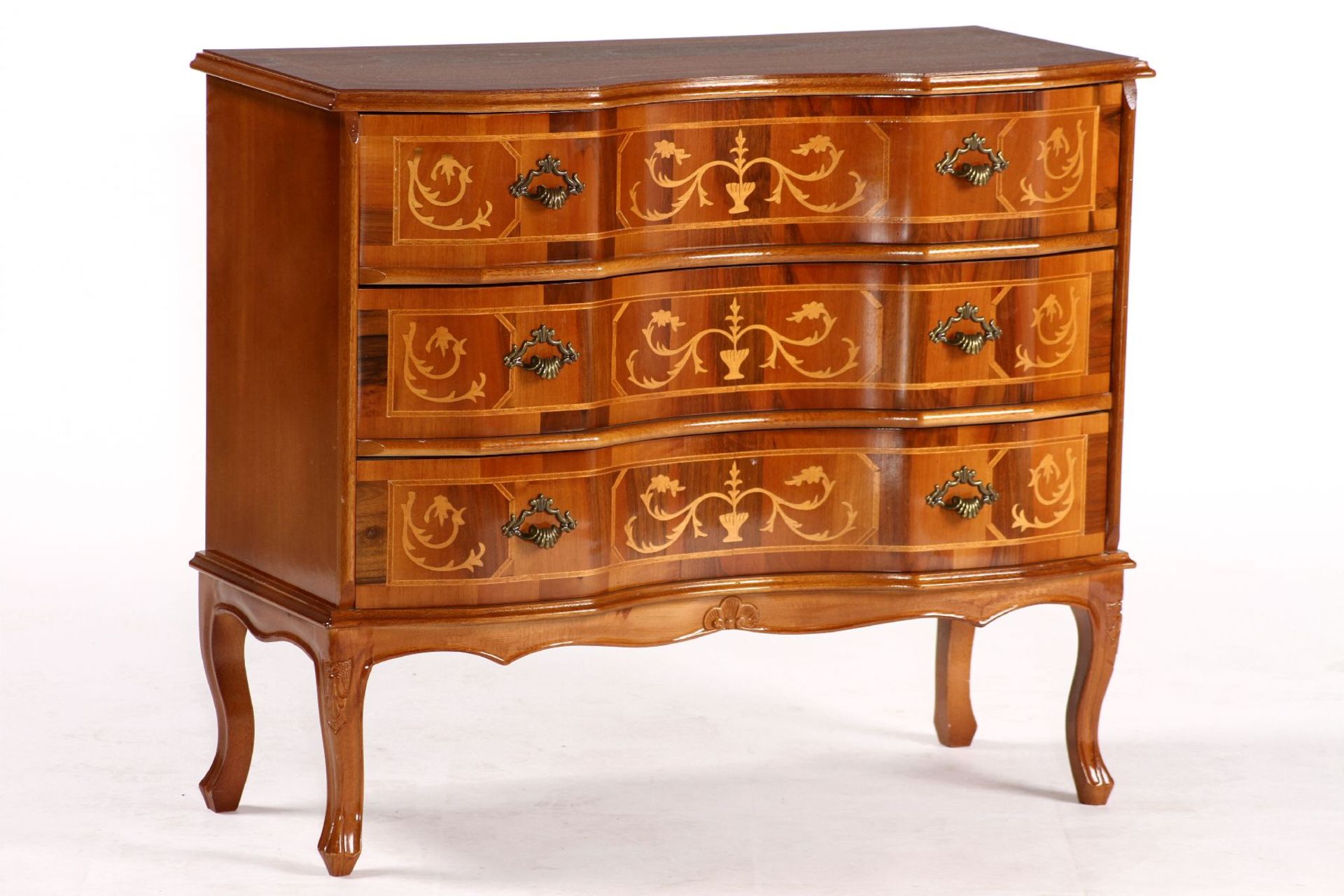 Chest of drawers, based on the Italian model of the 18th century, soft wood body, walnut, walnut