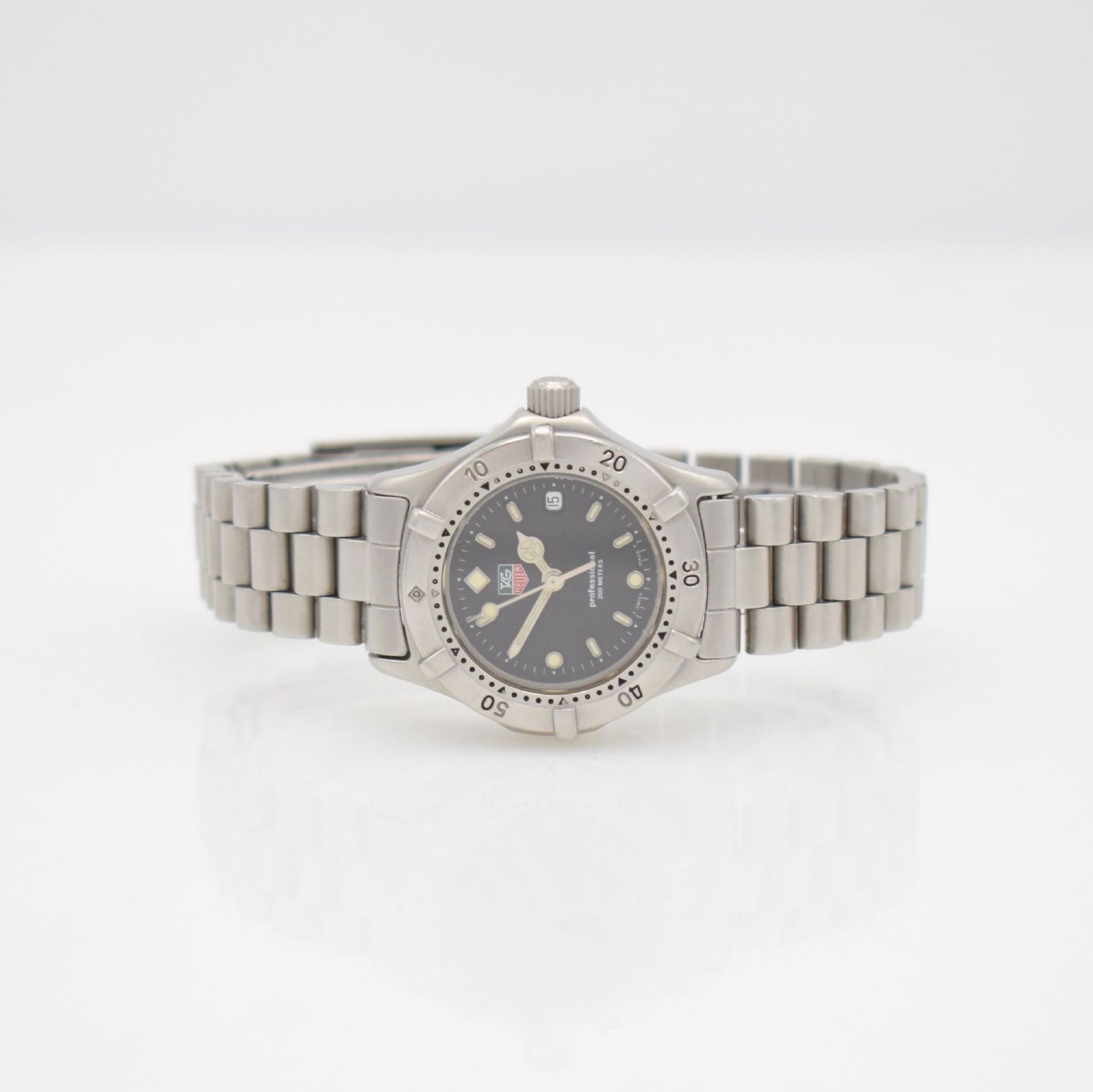 TAG HEUER Professional ladies wristwatch, Switzerland around 1990, quartz, reference WE-1410-R,