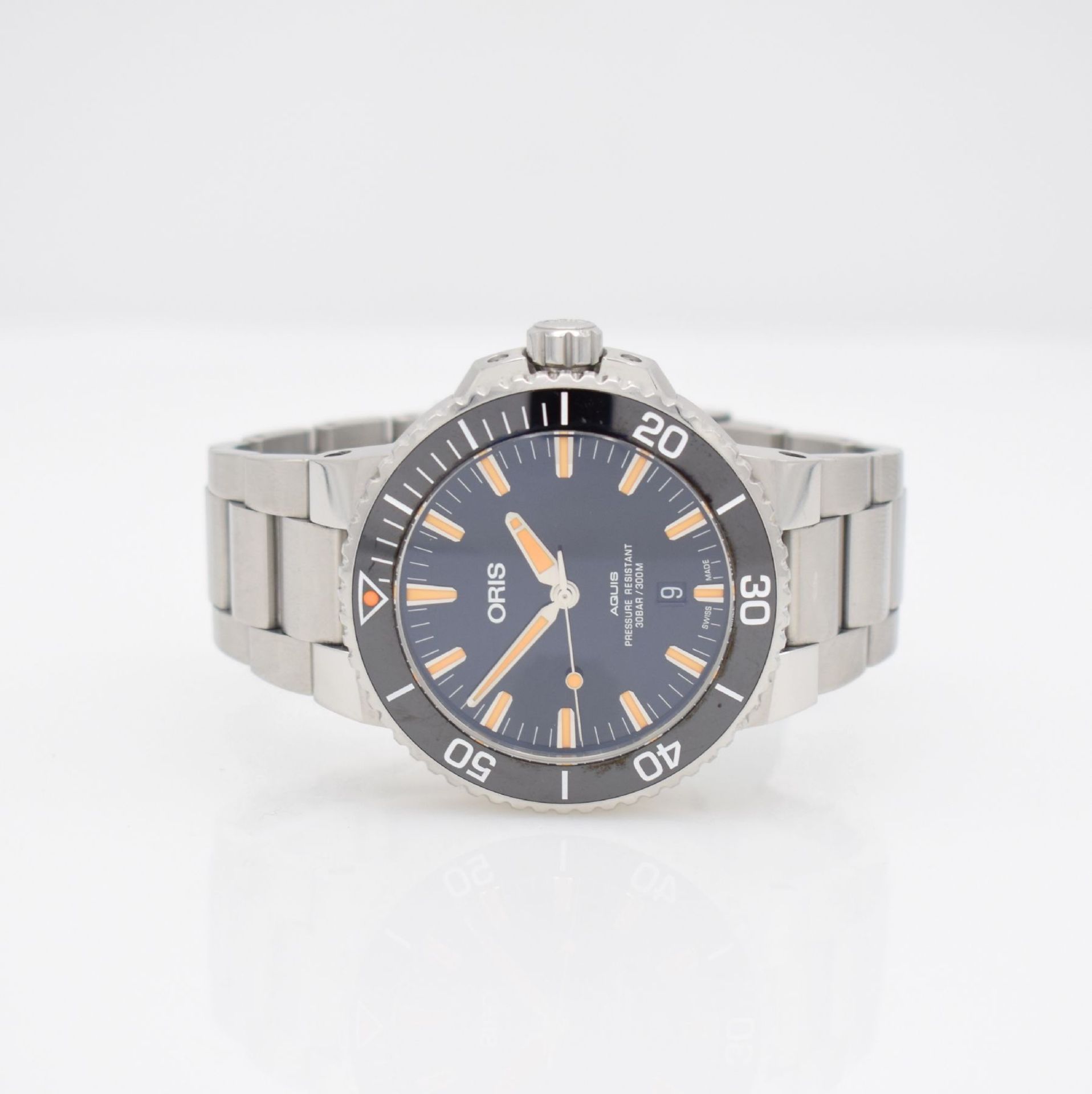 ORIS AQUIS gents wristwatch in stainless steel, Switzerland, reference 0173377304159- 0742464EB,