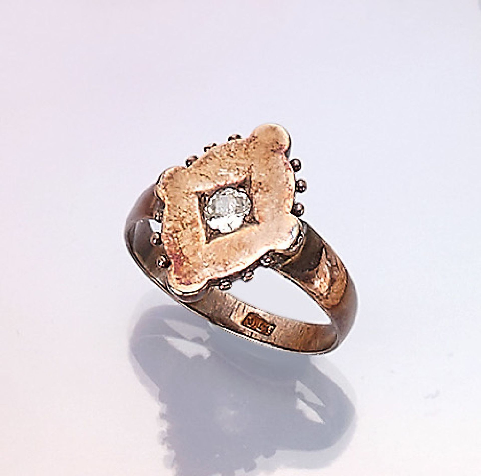 9 kt gold ring with diamond , approx. 1890, RoseG 375/000, sideways with applied granulates,