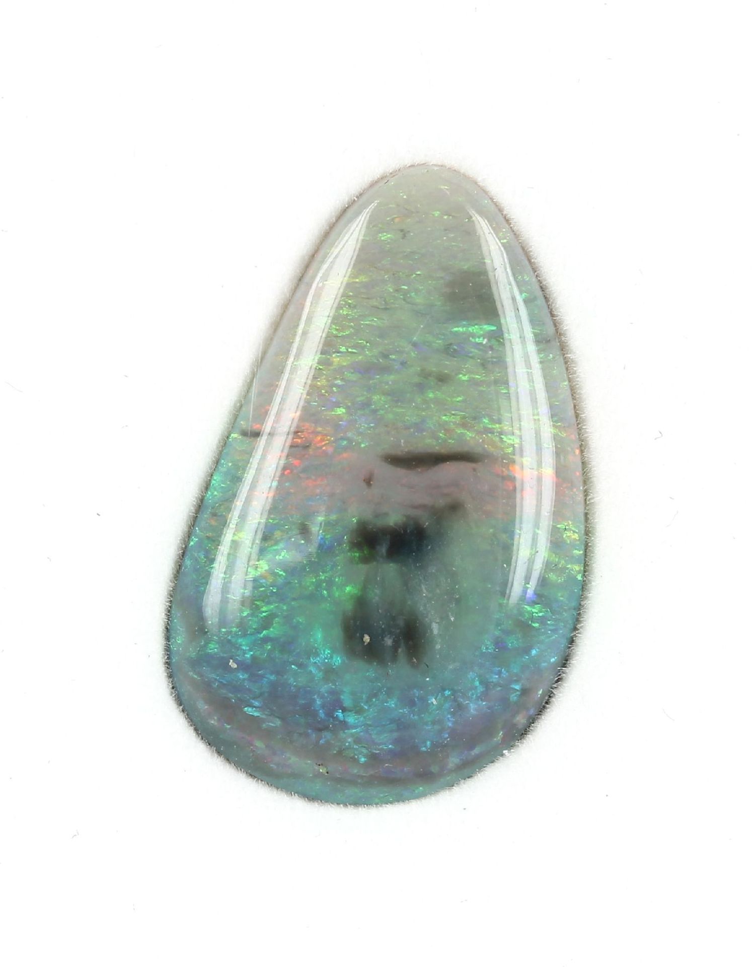 Loose opal approx. 9.76 ct , play of coloursin green, red and blueLoser Opal ca. 9.76 ct,