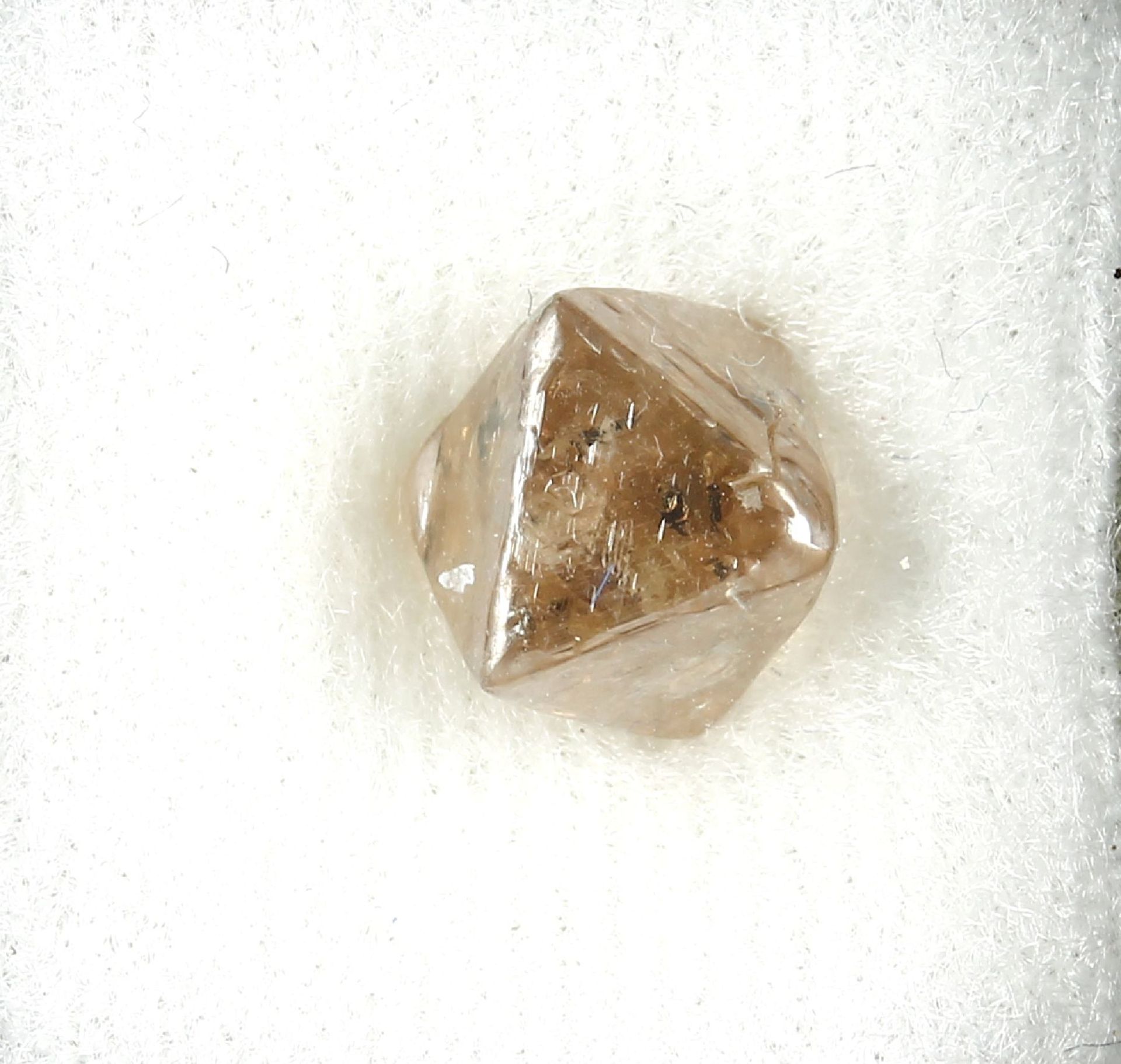 Loose rough diamond , approx. 3.64 ct Valuation Price: 680, - EURLoser Rohdiamant, ca. 3.64 ct