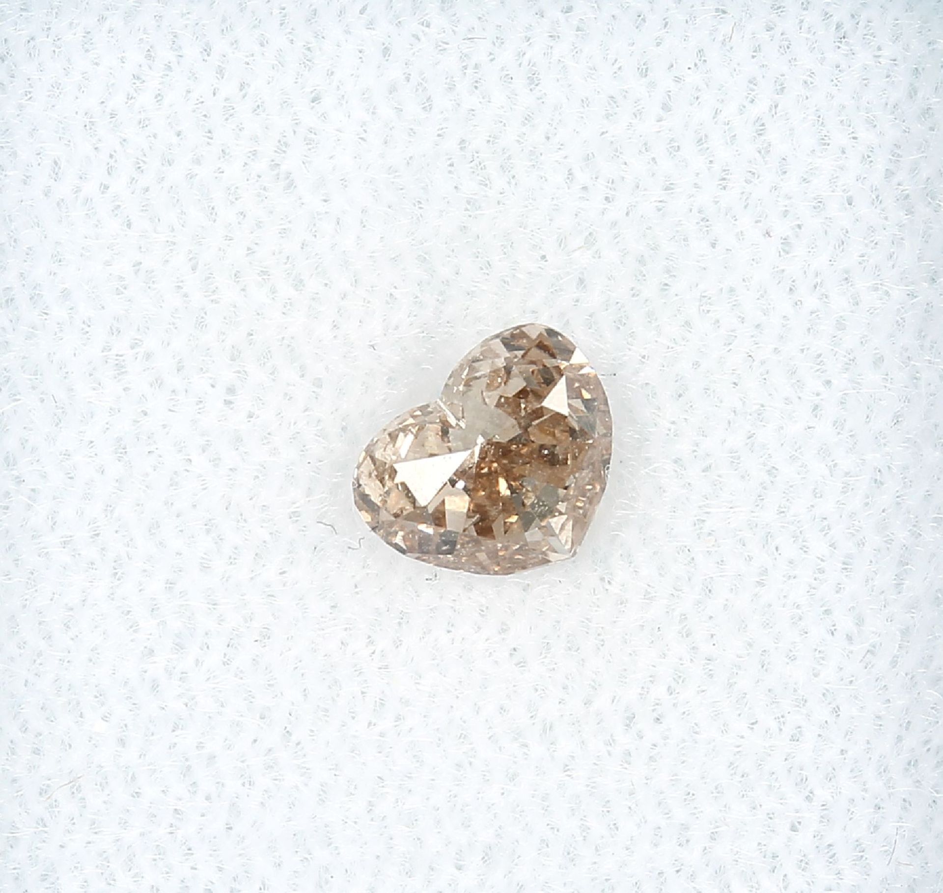 Loses diamond heart 0.60 ct , natural colour, fancy intense pinkish brown/si2, HRD expertise