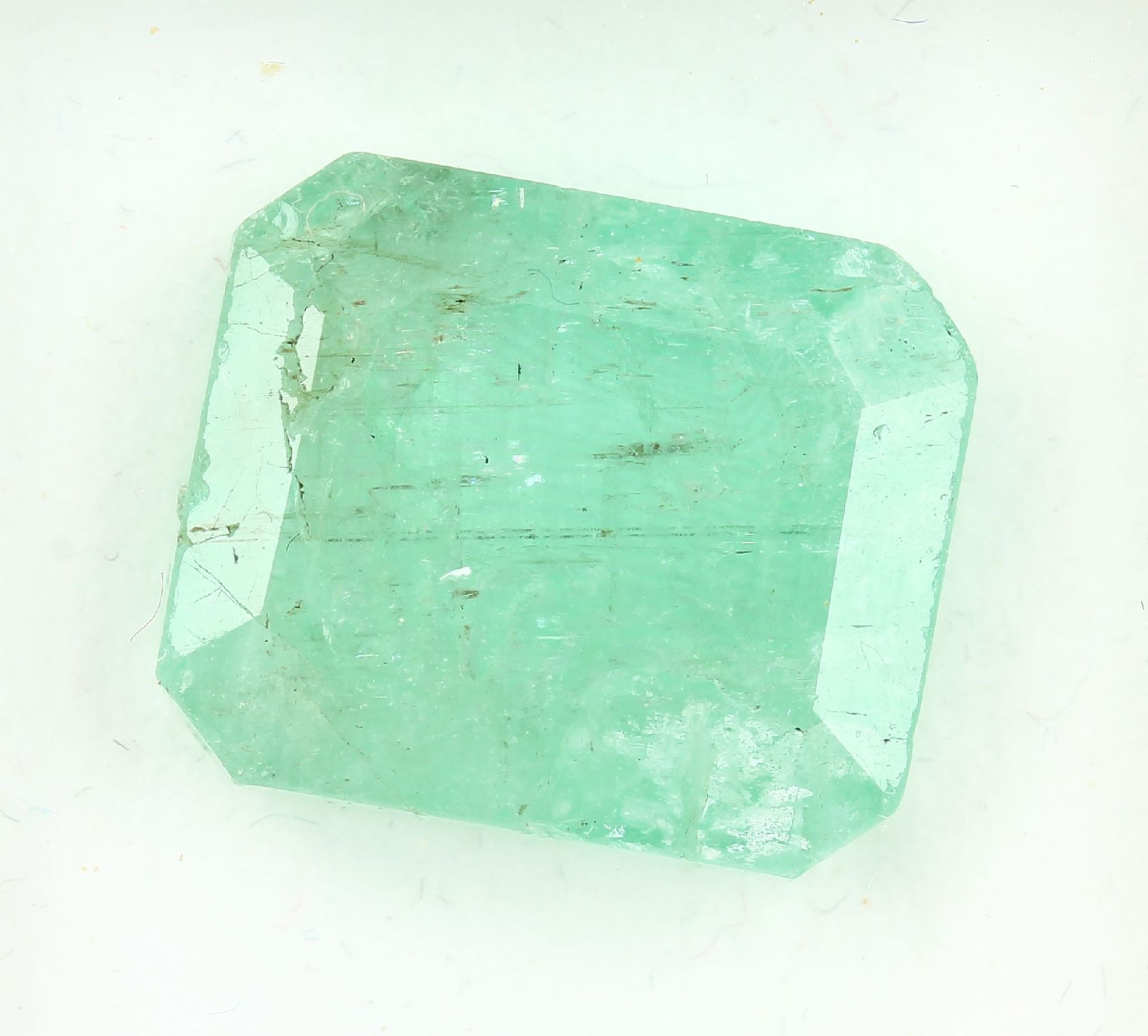 Loose emerald, approx. 21.7 ct, in emerald cut, bright colourLoser Smaragd, ca. 21.7 ct, im