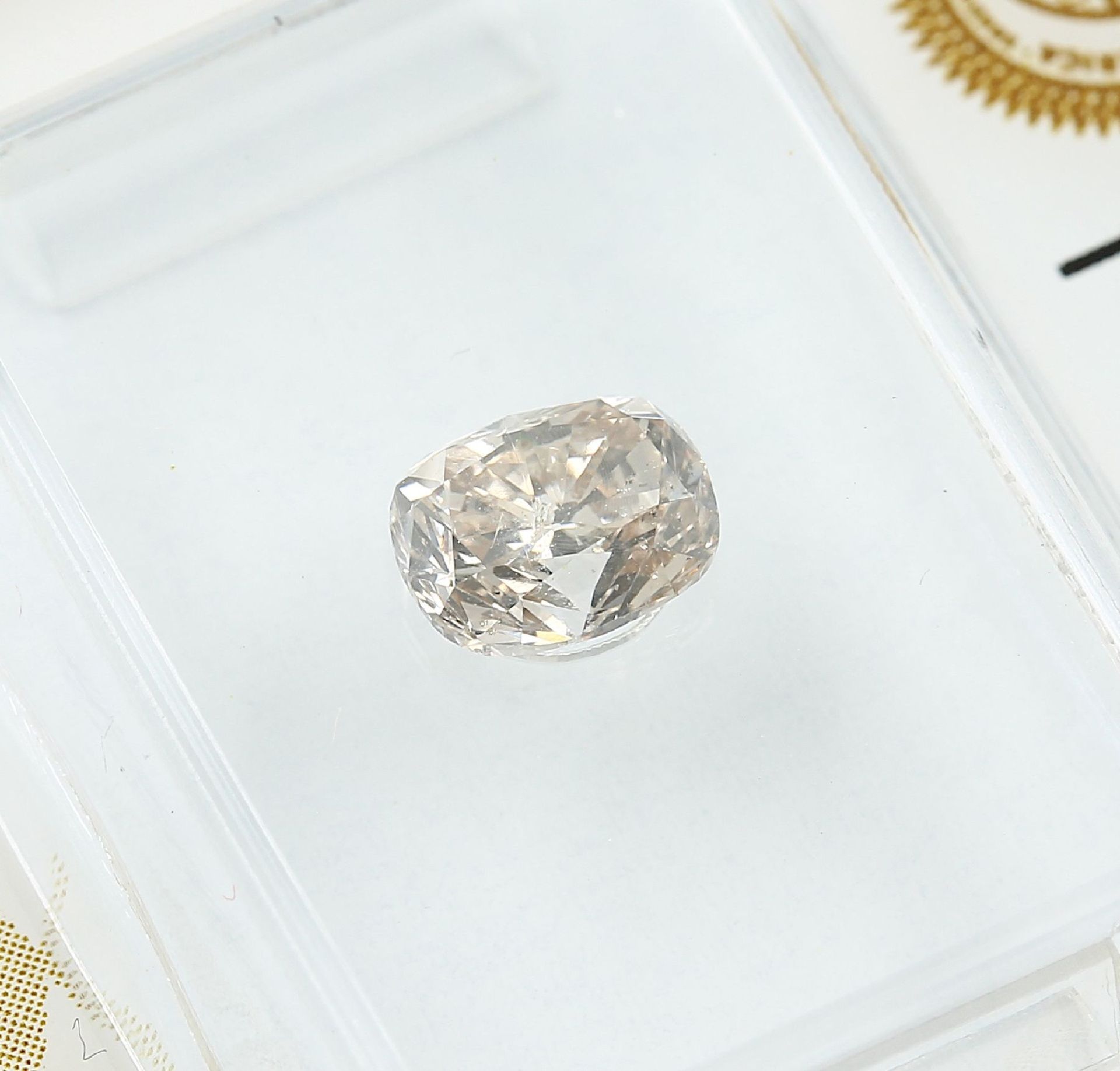 Sealed diamond in cushion-cut 0.71 ct , Natural, W-X Light Brown, GIA expertise Valuation Price: - Bild 3 aus 4