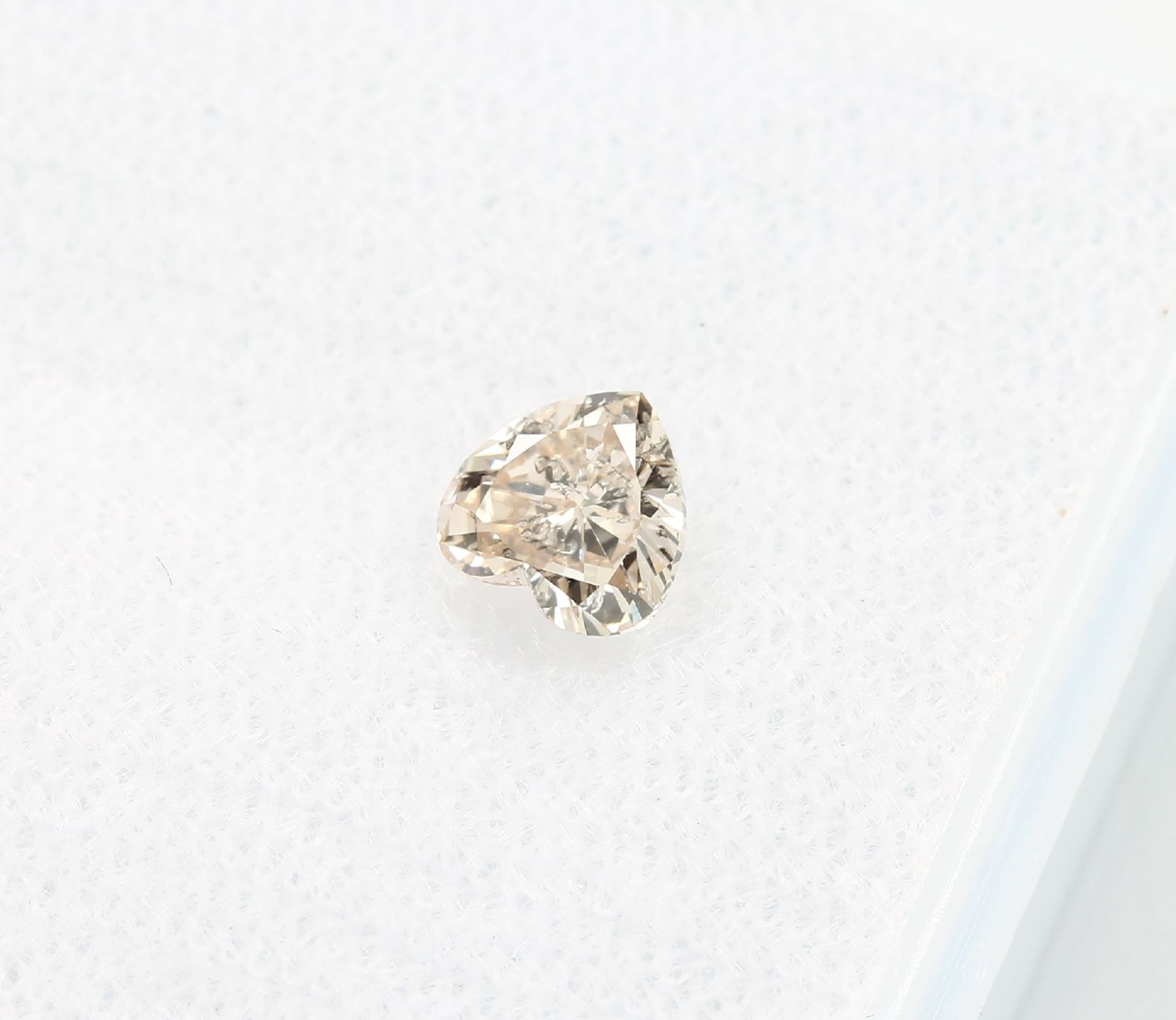 Lose diamond heart 0.37 ct , Natural, Light Pinkish Brown, GIA expertise Valuation Price: 2450, - - Bild 3 aus 4