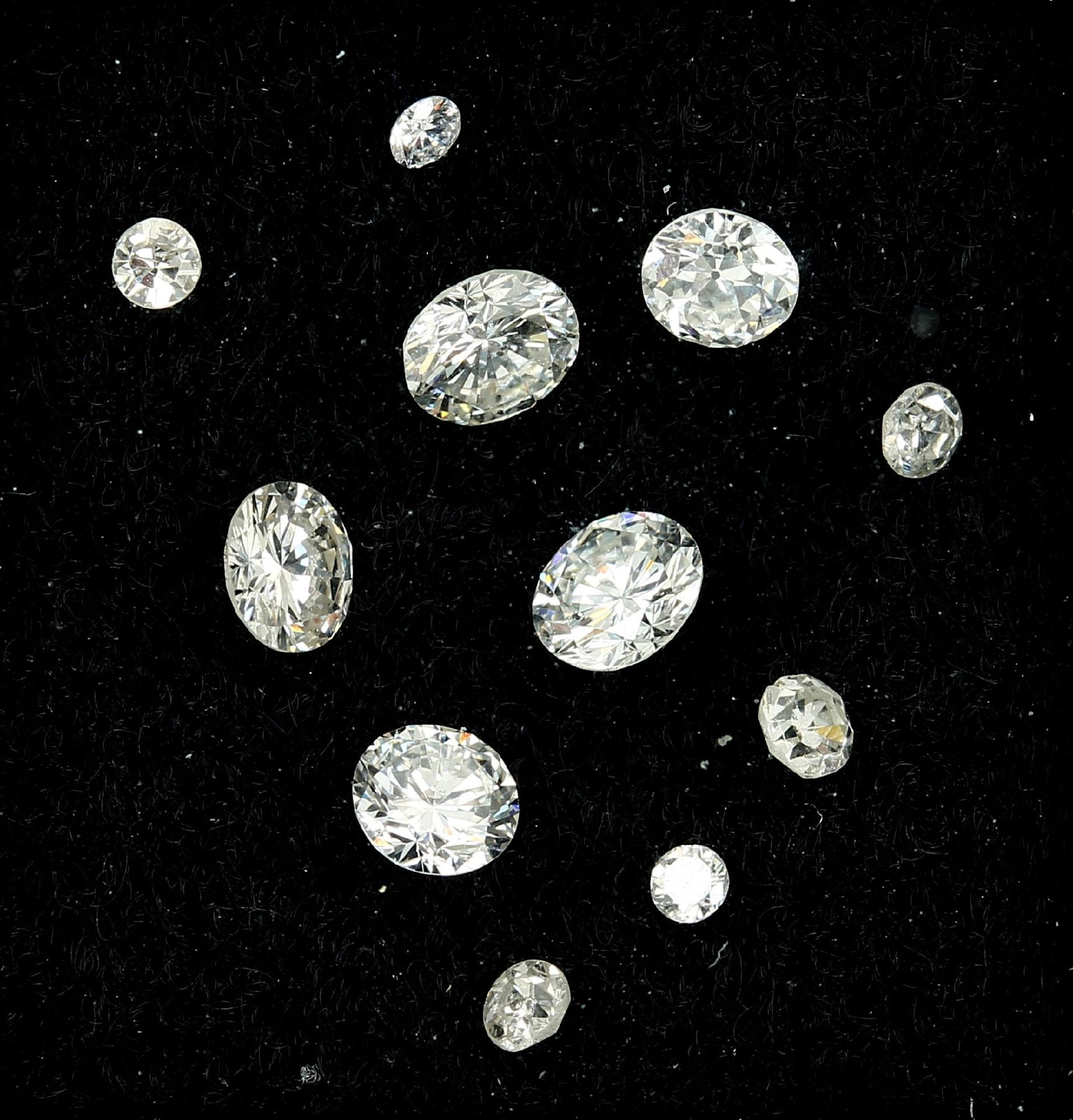 Lot 11 loose diamonds total 0.95 ct Top Wesselton-Wesselton/p Valuation Price: 930, - EURLot 11 lose