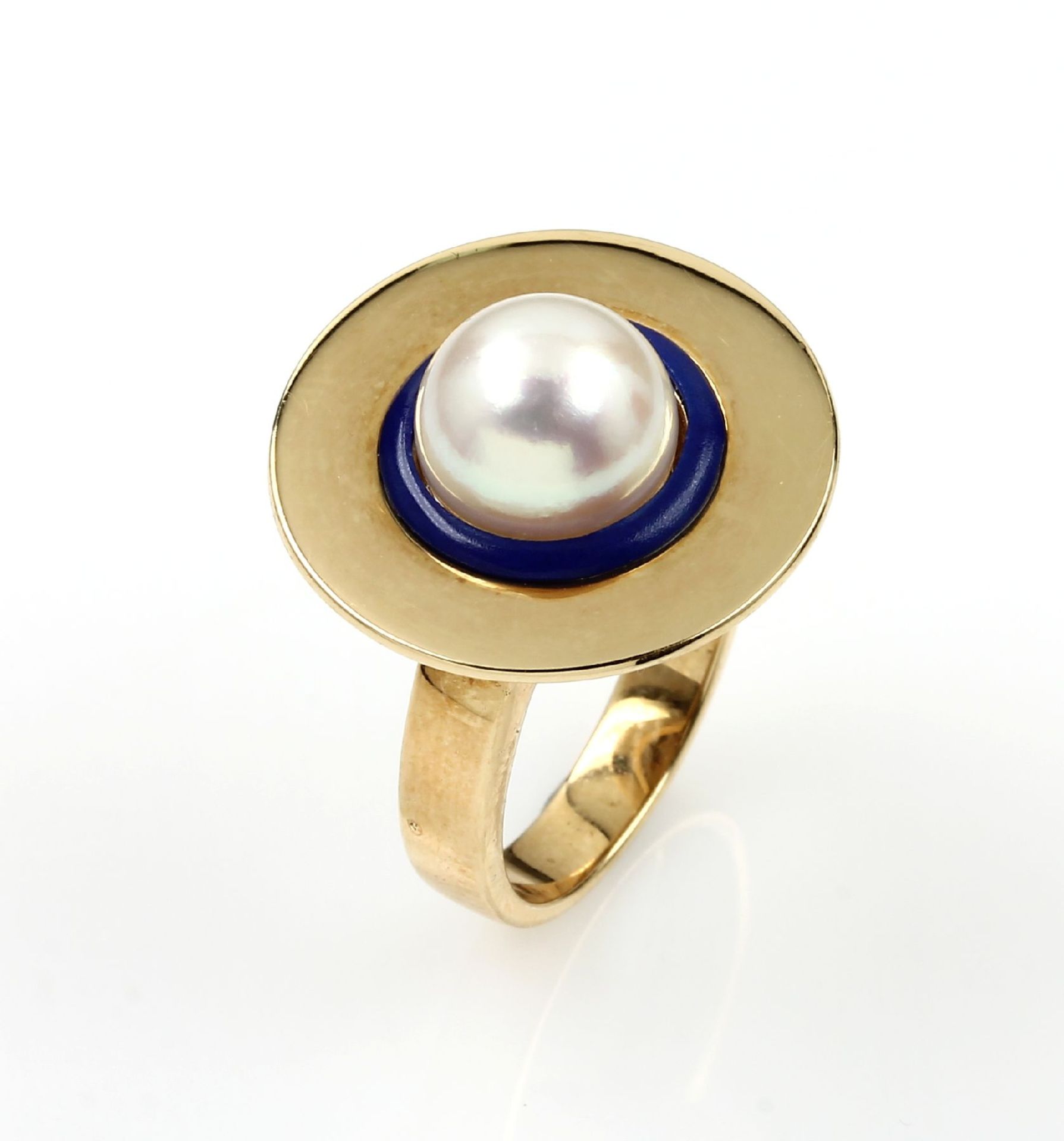 18 kt gold ring with cultured pearl and lapis lazuli , YG 750/000, centered rose colored pearl diam.