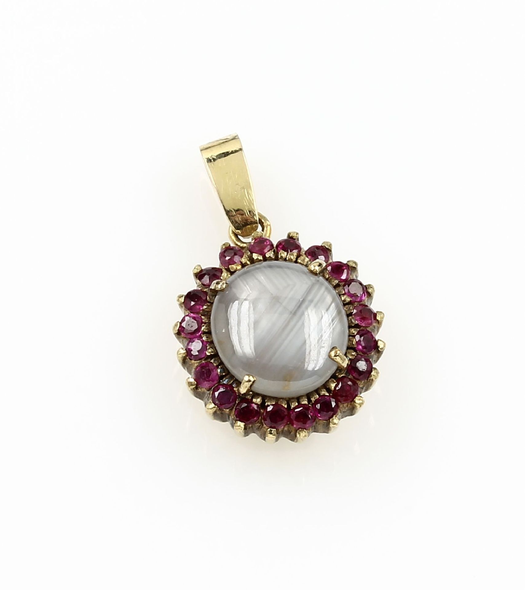 14 kt gold pendant with star sapphire and rubies , YG 585/000, oval star sapphire- cabochon