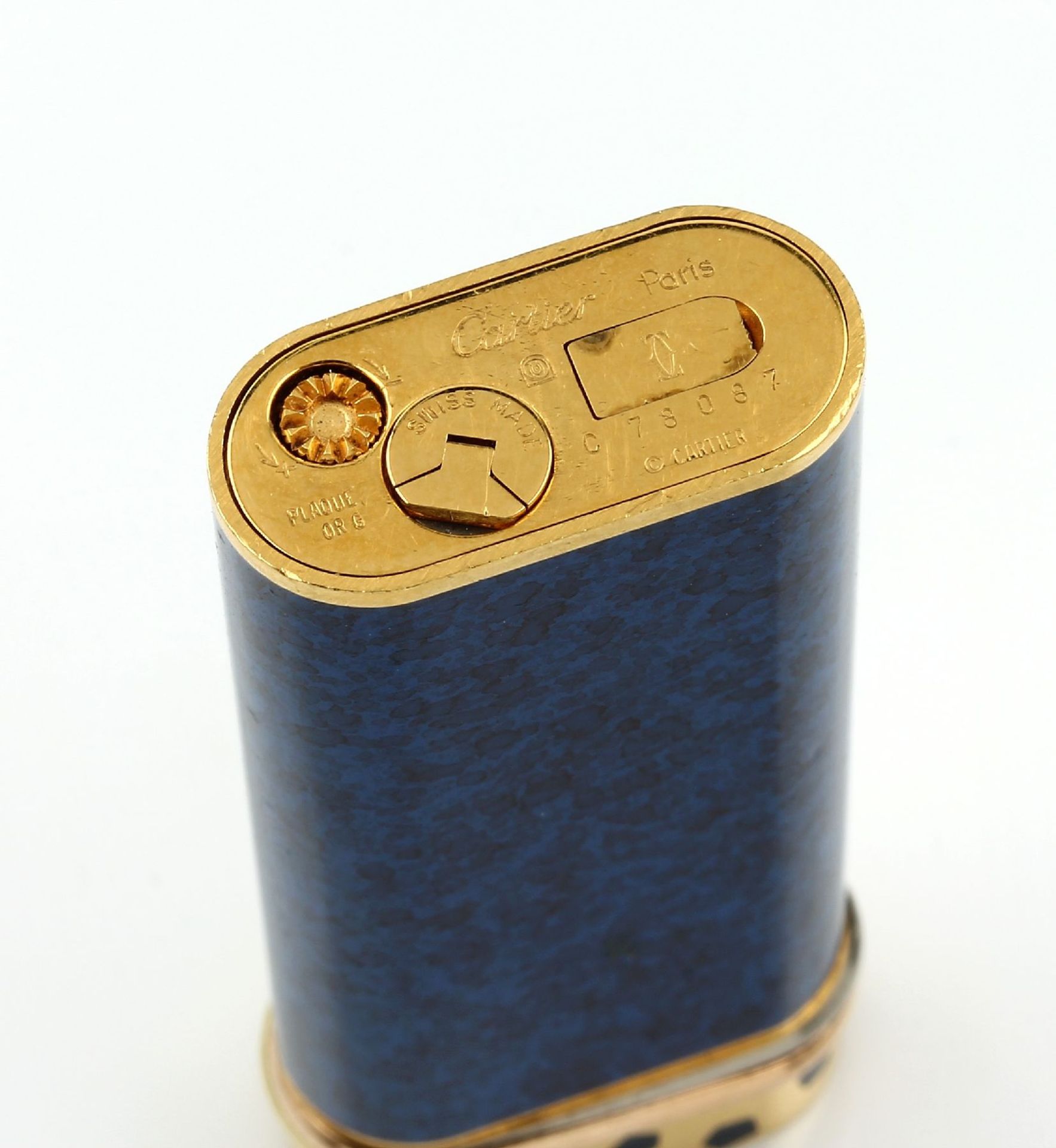 CARTIER lighter, metal gilded , blue, struct. china lacquer, typ. tricolor-decor, signs of - Bild 3 aus 4