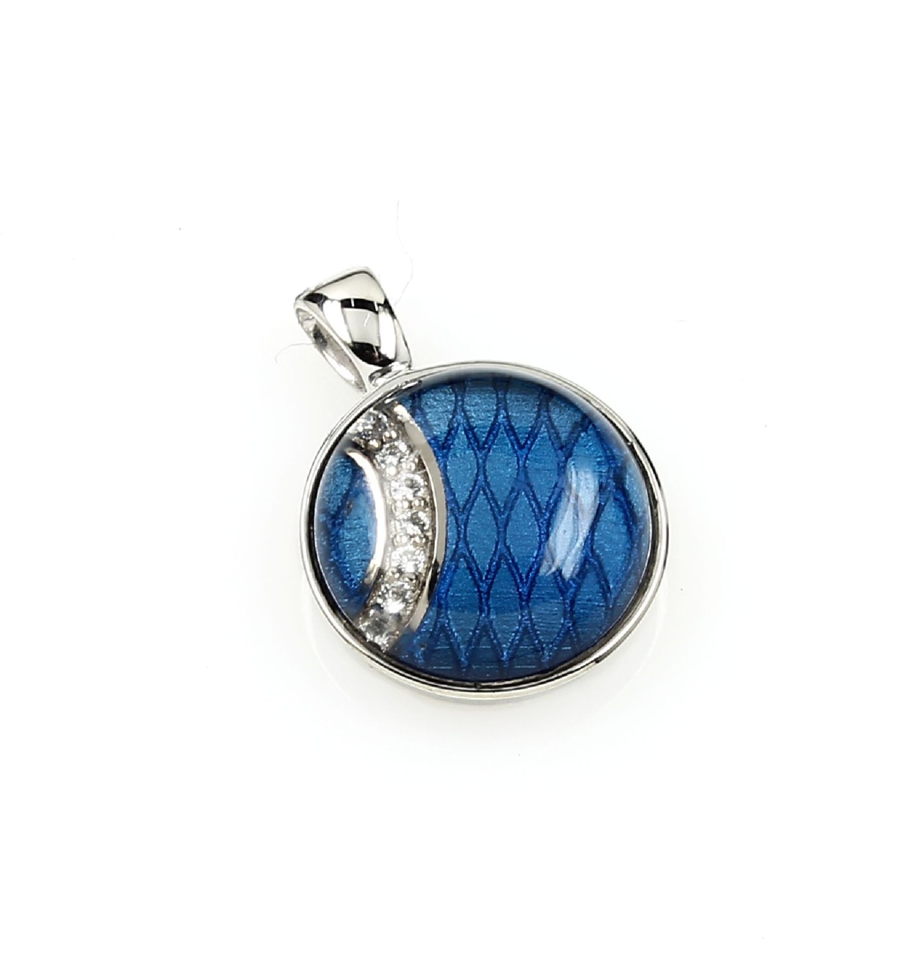 18 kt gold LEO WITTWER pendant with brilliantsand enamel , WG 750/000, blue enameled, translucent,