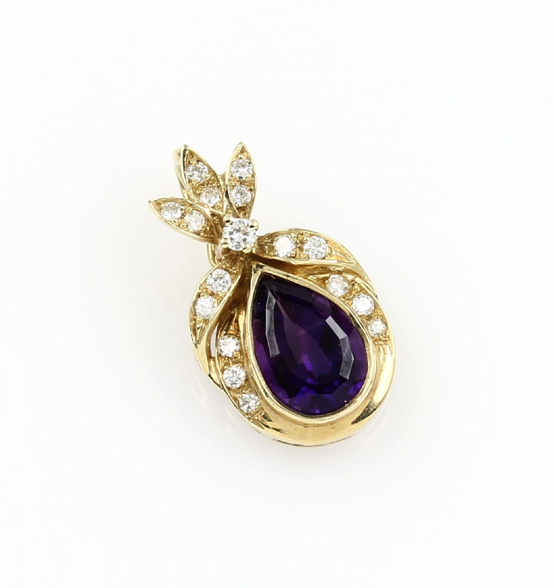 14 kt gold clip pendant with amethyst and brilliants , YG 585/000, bevelled amethyst pear approx.