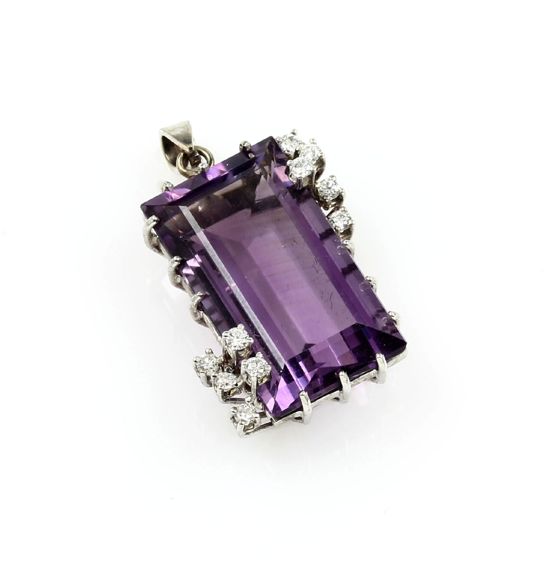 14 kt gold pendant with amethyst and brilliants , WG 585/000, amethyst-rectangle approx. 23 x 13.4