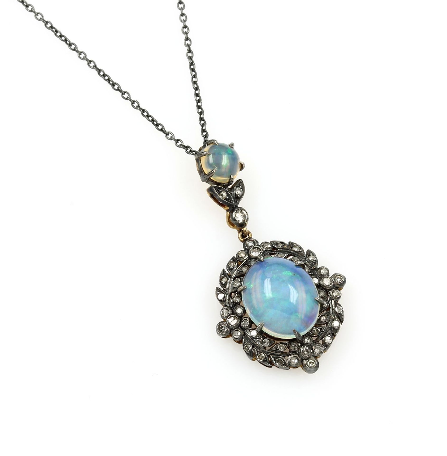 Necklace with diamonds and opals , silver, 2opalcabochons total approx. 6 ct, diamond roses total