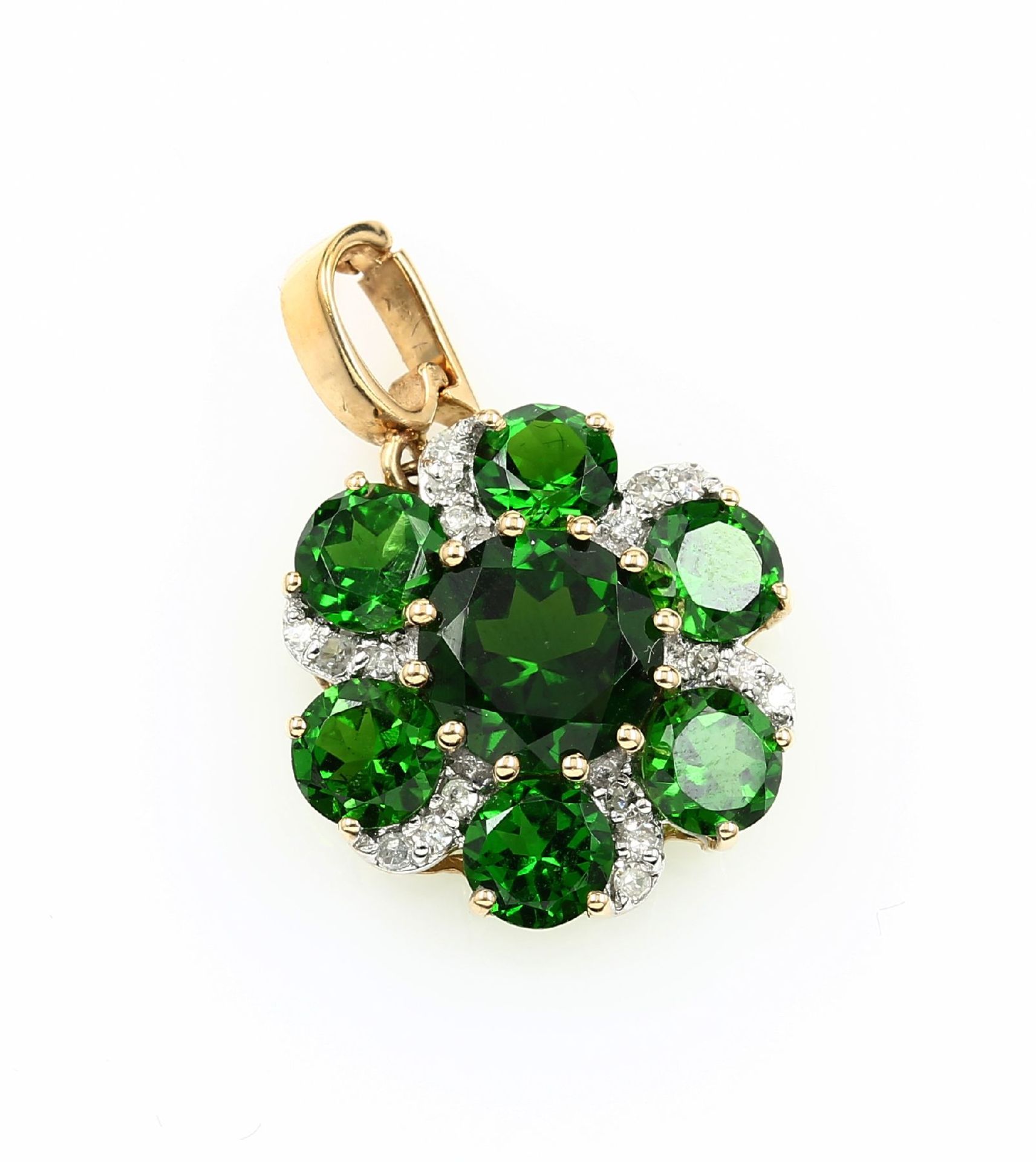 14 kt gold pendant with diopside and brilliants , YG 585/000, 7 round bevelled Diopside 2.0 ct,