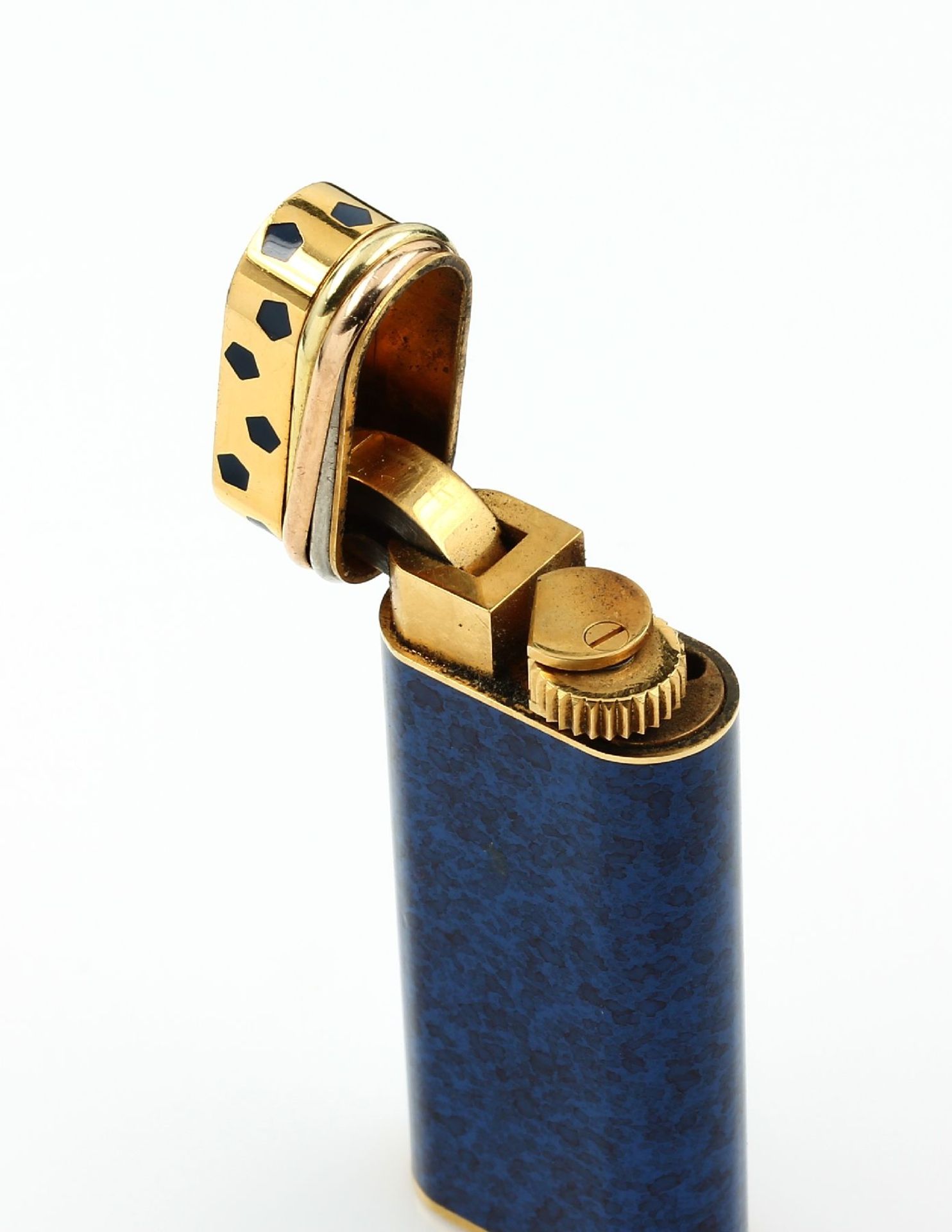 CARTIER lighter, metal gilded , blue, struct. china lacquer, typ. tricolor-decor, signs of - Bild 4 aus 4