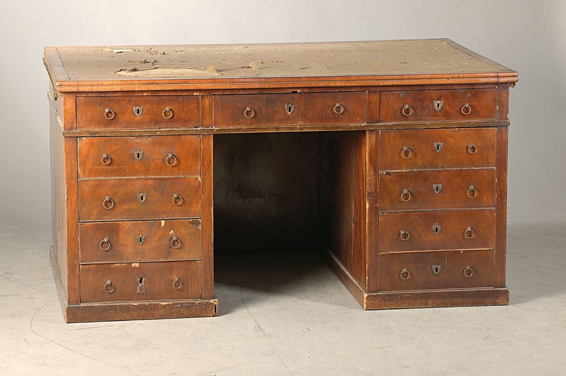 Large writing cabinet, England around 1900, mahogany veneer, free arrangeable, coffered, partly gilt