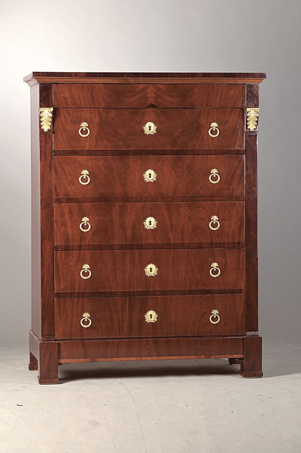 high chest, T. Ebershold, Bern, around 1830, 6 drawers, one hidden drawer in head, mahogany veneer