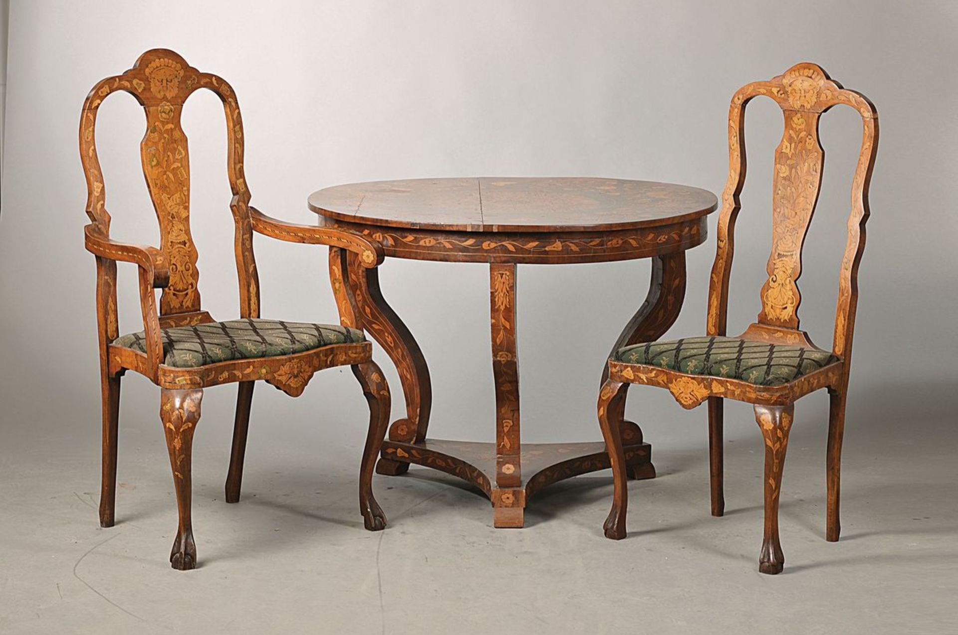 Salon group/ suite, The Netherlands, around 1880/90, chairs: walnut and chairs massive, opulent