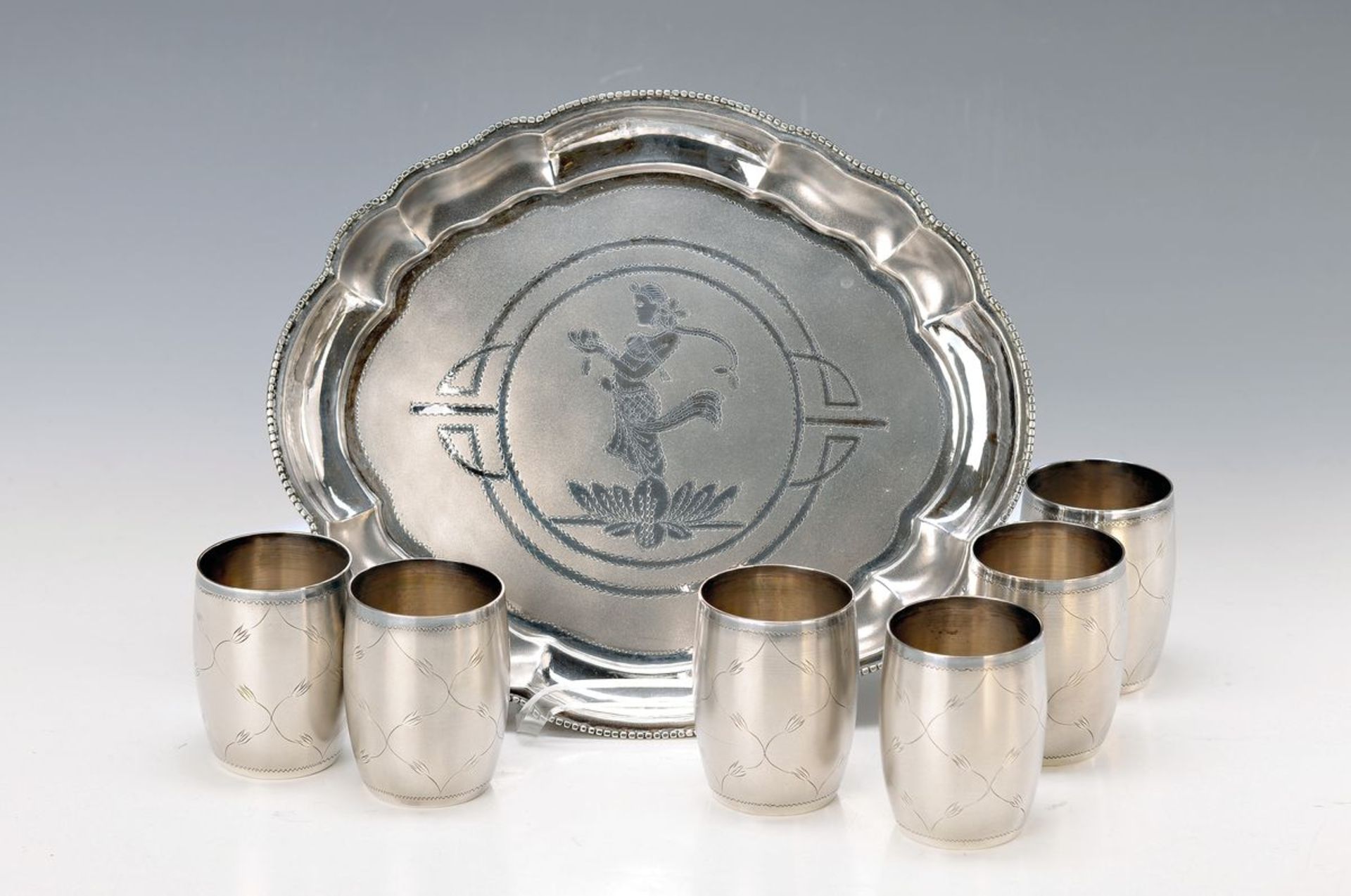 tray and 6 beaker, Sterling silver, probably Middle of 20th c., beaker with circumferentialfine,