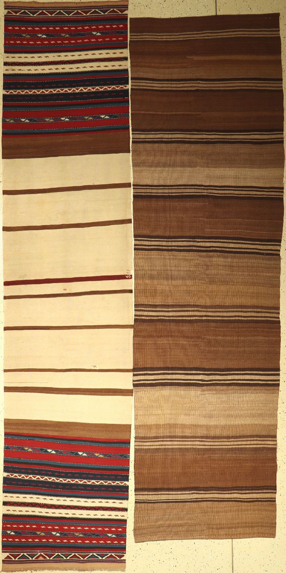 (2 Lots) 2x Kelims alt, Kaukasus/Türkei, um1930/1940, Wolle auf Wolle, 344 x 95 cm, 370 x82 cm, EHZ: