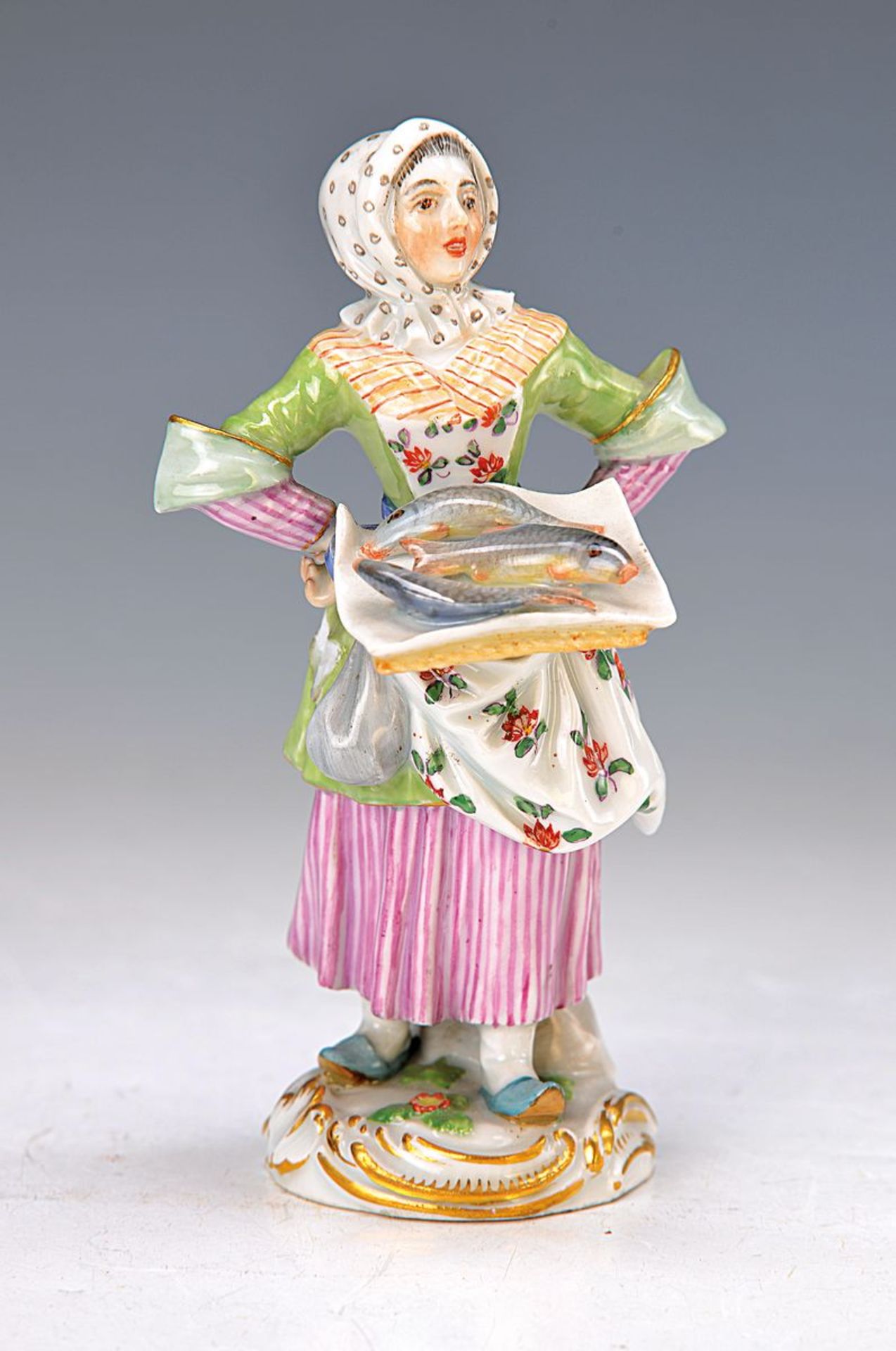 Porzellanfigur, Meissen, Cris de Paris, um 1890/1900, Fischverkäuferin, nach Kaendler, feine