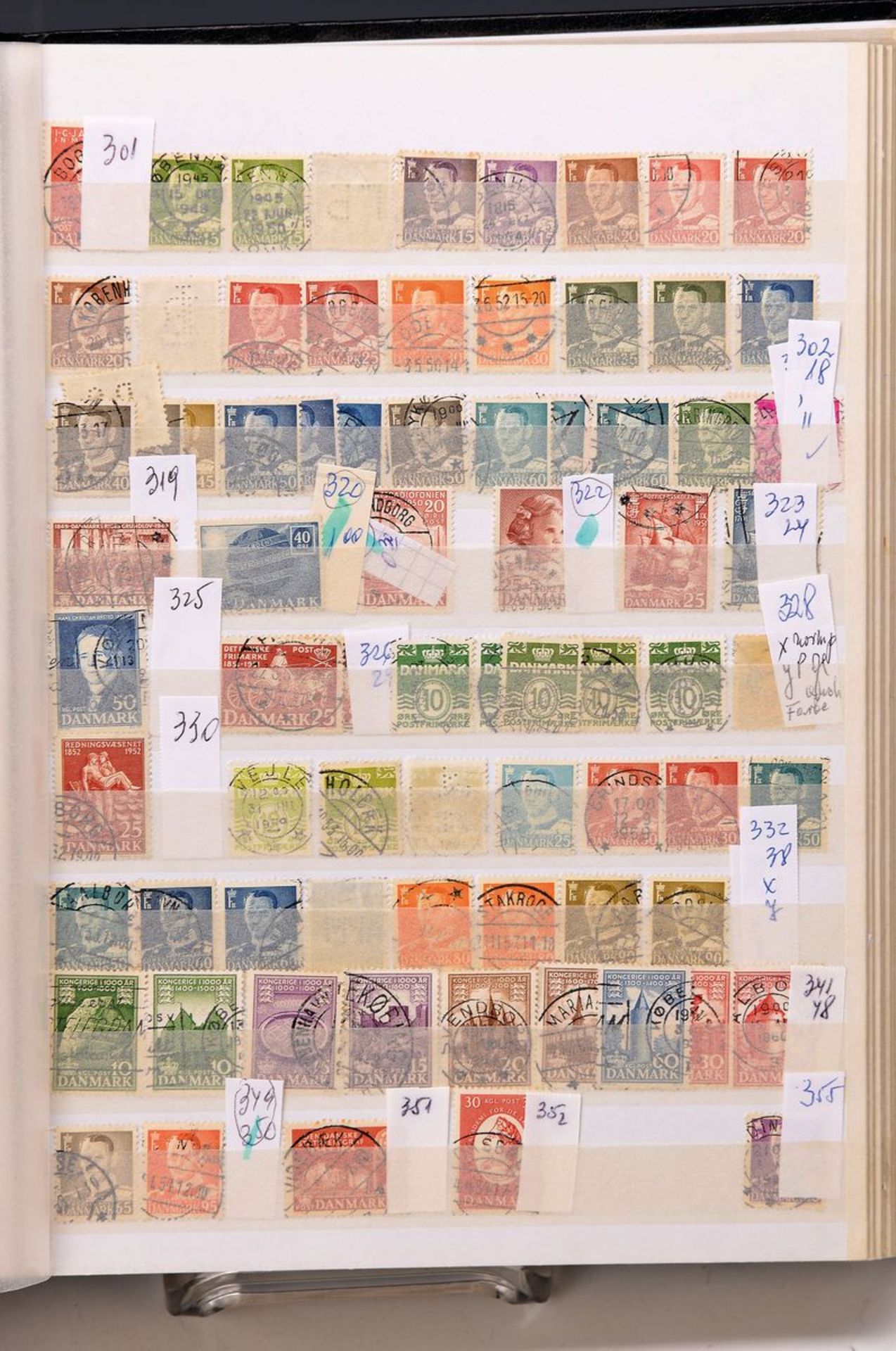 Briefmarkenalbum, Dänemark, Anfang bis 2003, viele guten Werte, Anfang gut vertreten,