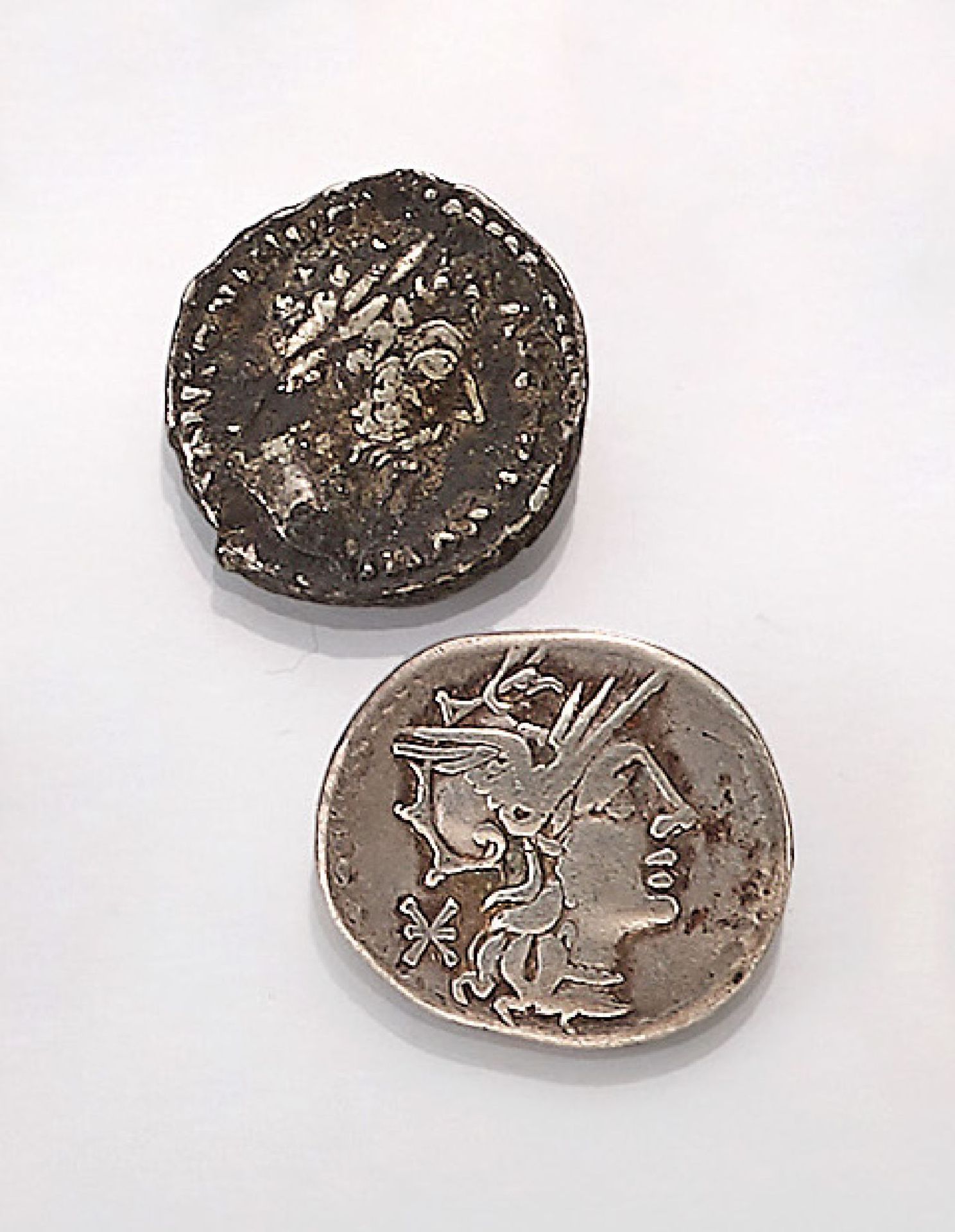 Konvolut 2 röm. Münzen, Denare, best. aus: 1 x Marcus Aurelius, (161-180 n.Chr.), AV: M ANTONINVS