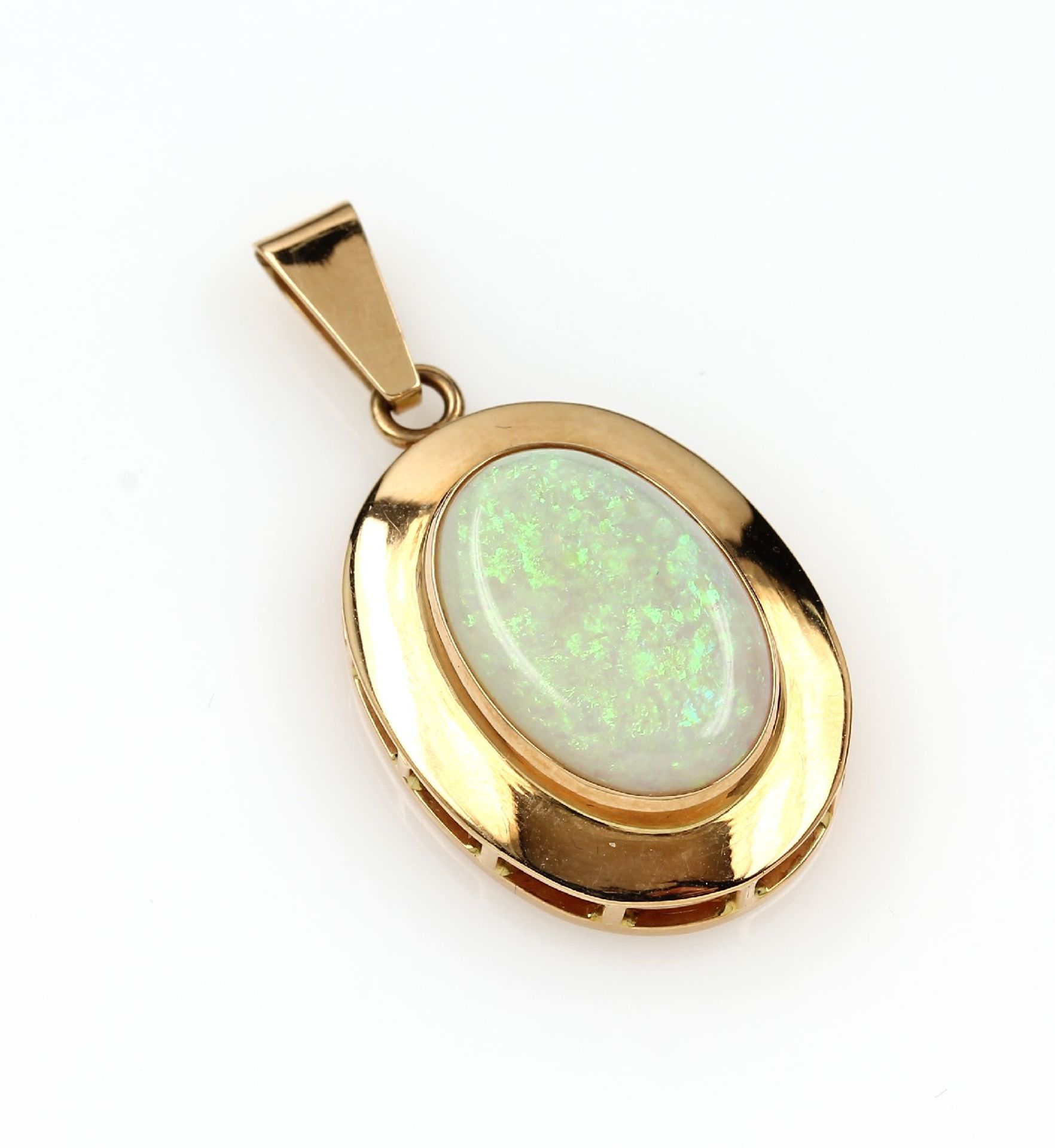 18 kt Gold Anhänger mit Opal, RoseG 750/ 000, mittig ovaler Opalcabochon ca. 5 ct, erhaben