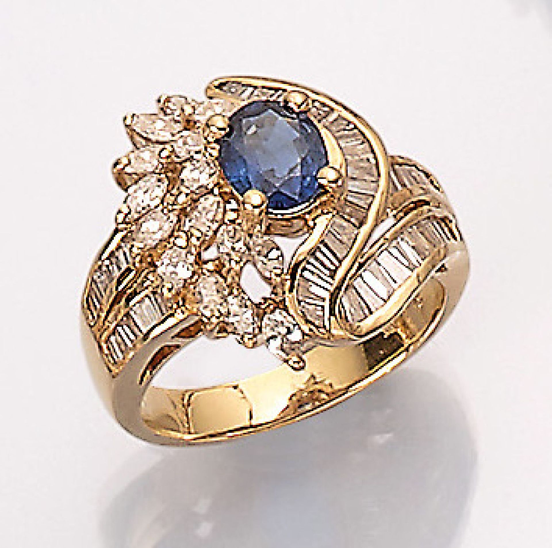 18 kt Gold Ring mit Diamanten und Saphir, GG 750/000, asymm. Ringschiene, abstrakt floraler